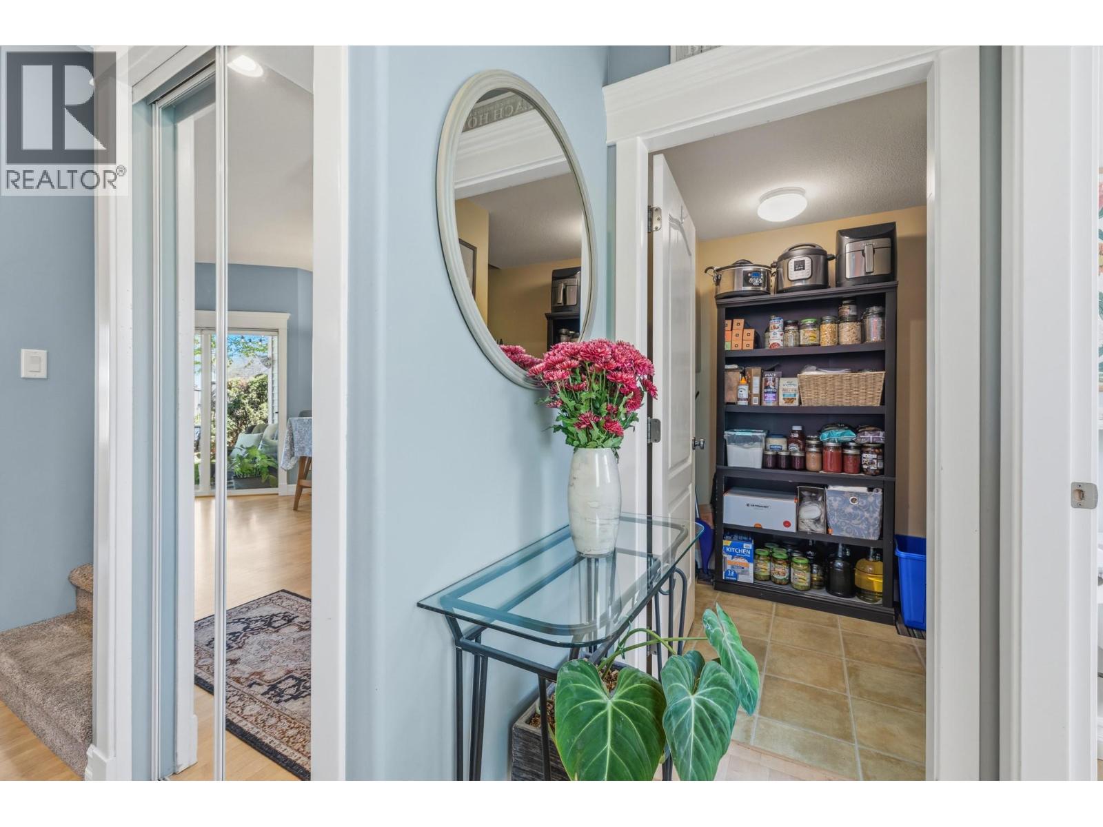 4049 Lakeshore Road Unit# 103