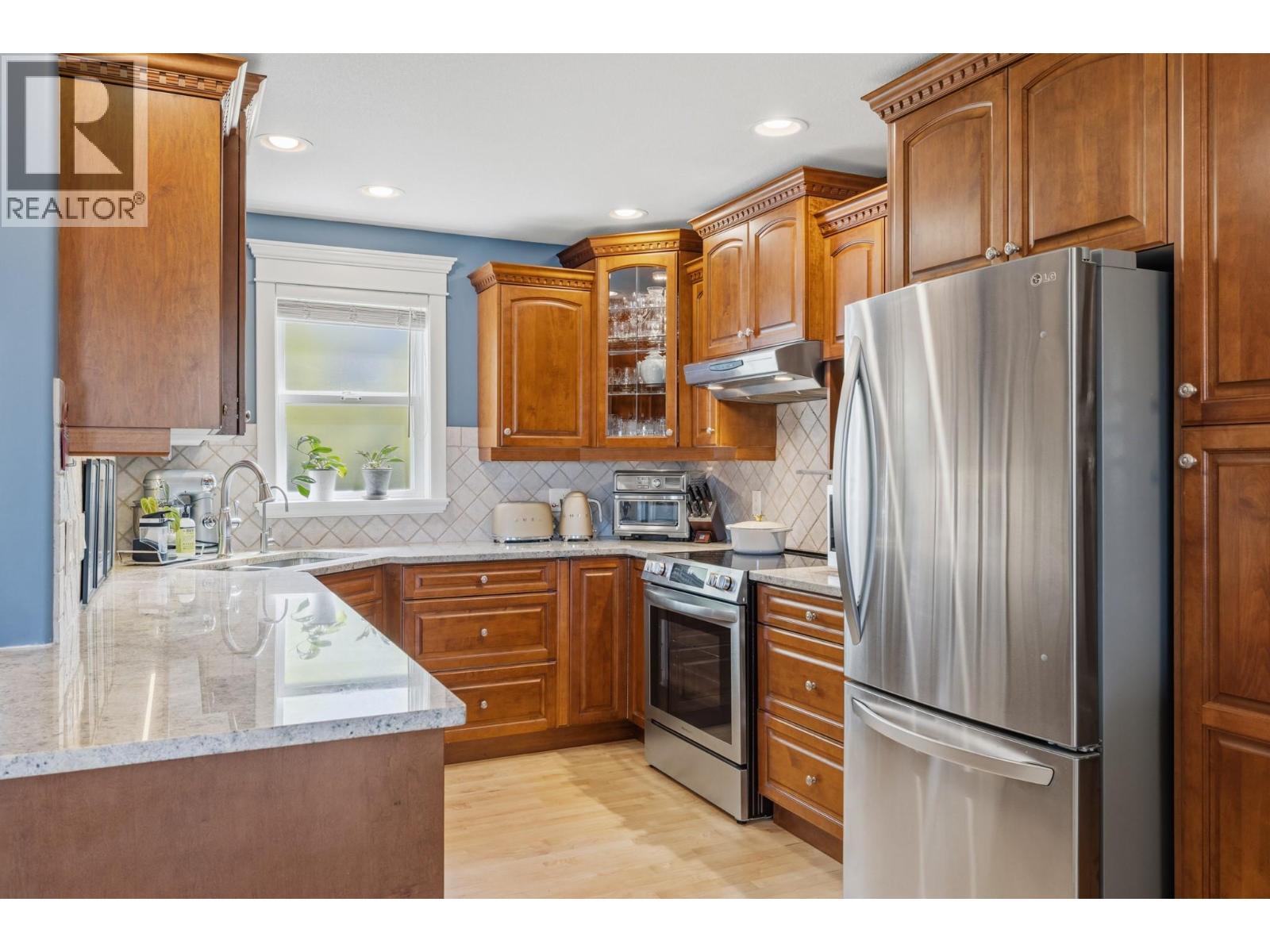4049 Lakeshore Road Unit# 103