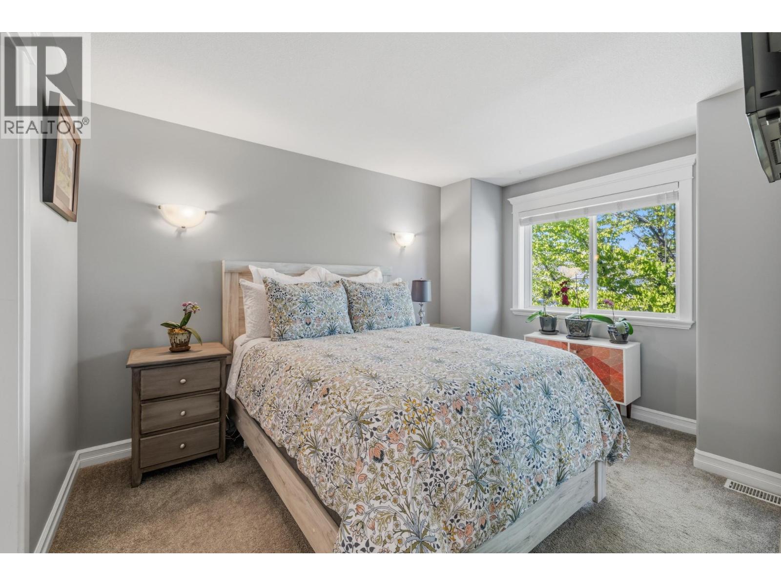 4049 Lakeshore Road Unit# 103