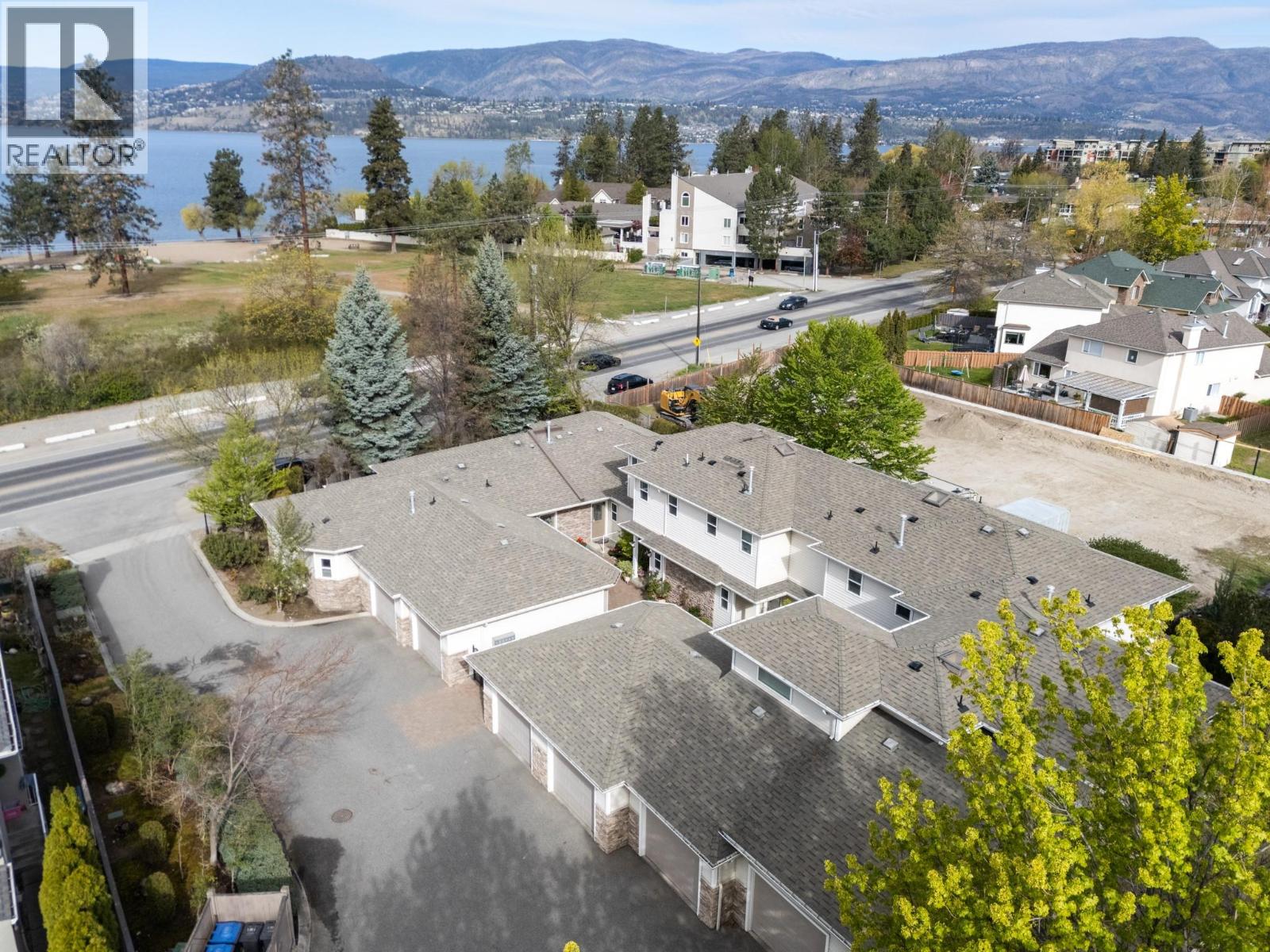 4049 Lakeshore Road Unit# 103