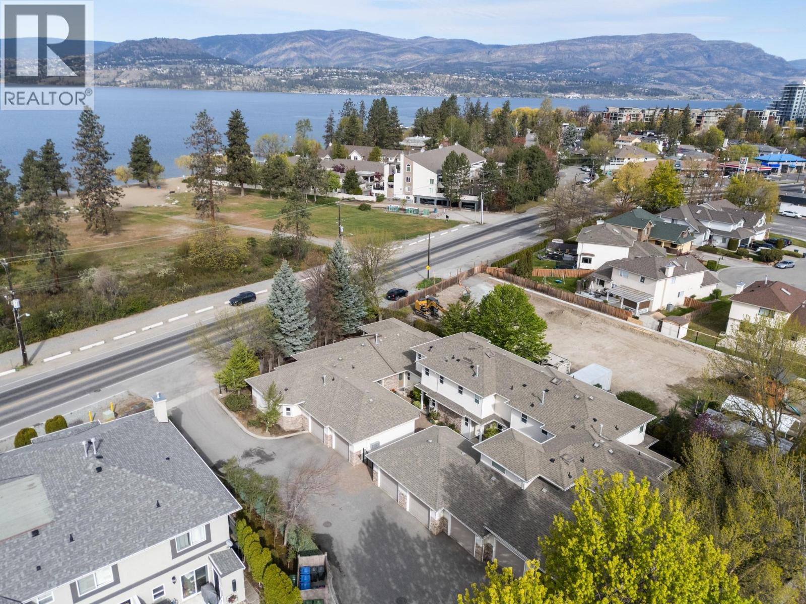 4049 Lakeshore Road Unit# 103