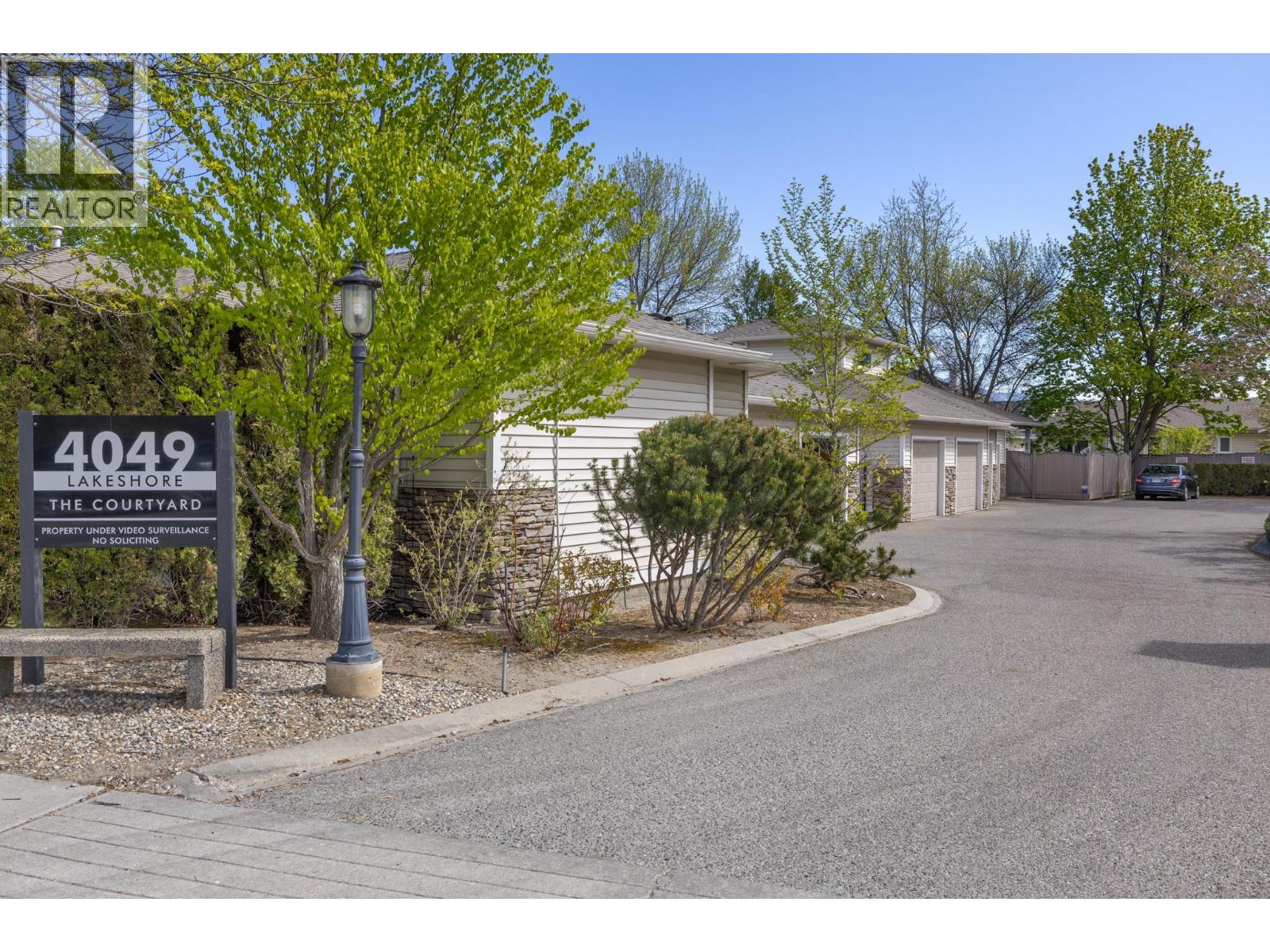 4049 Lakeshore Road Unit# 103