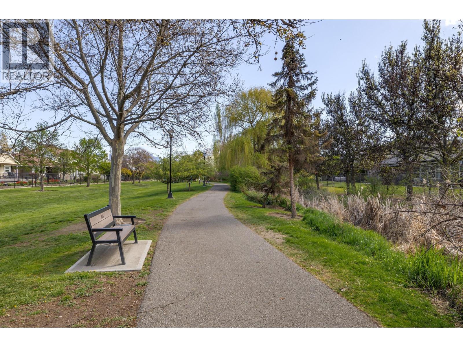 4049 Lakeshore Road Unit# 103