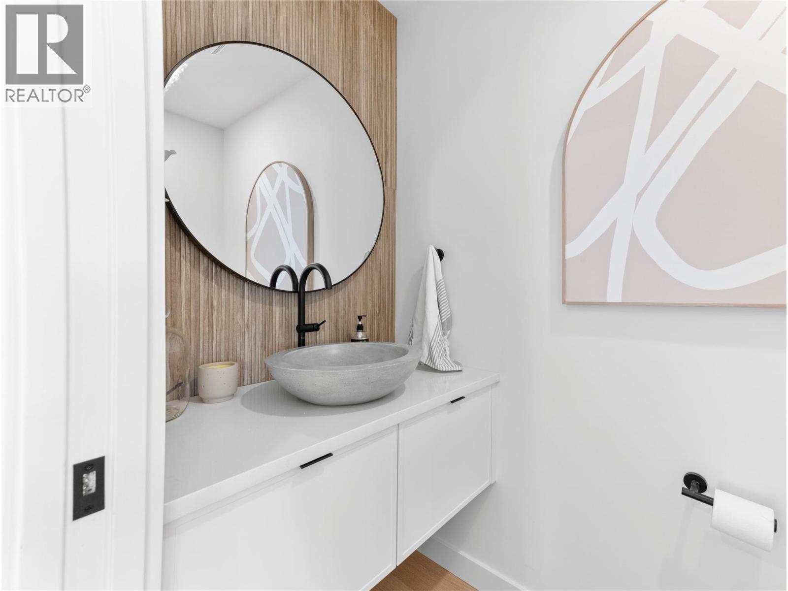 5538 Lakeshore Road