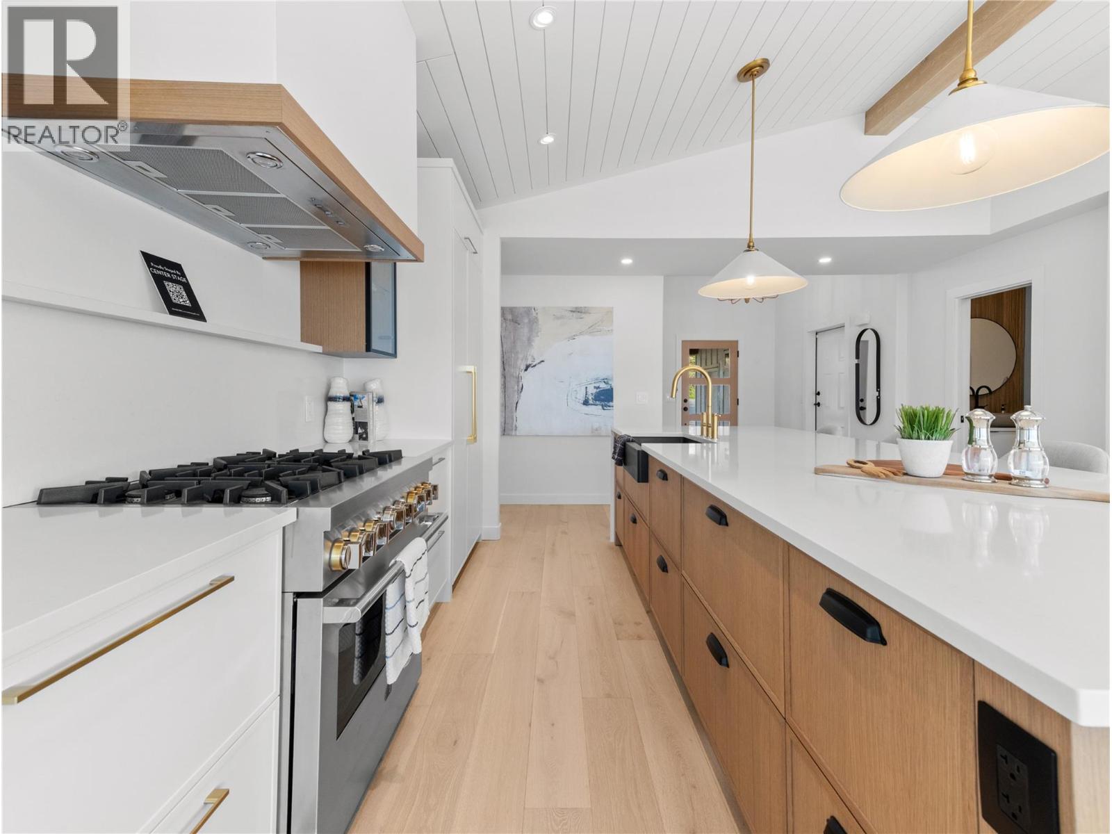 5538 Lakeshore Road