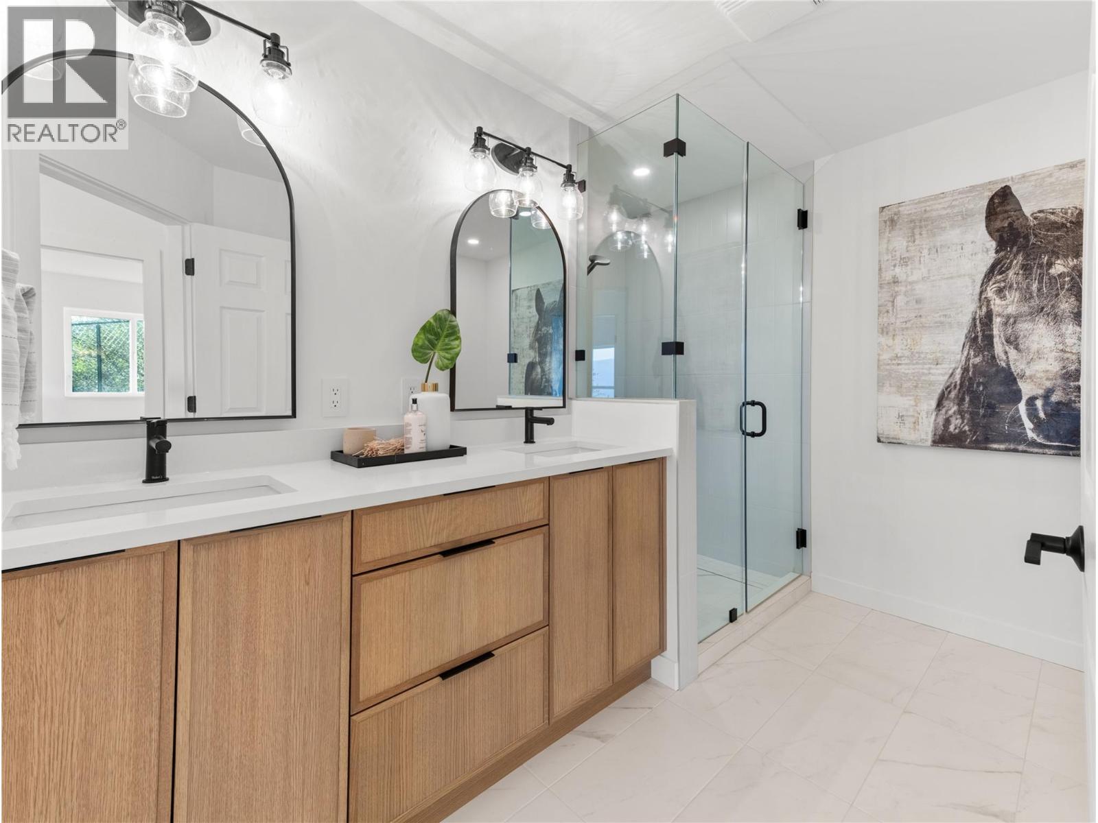 5538 Lakeshore Road