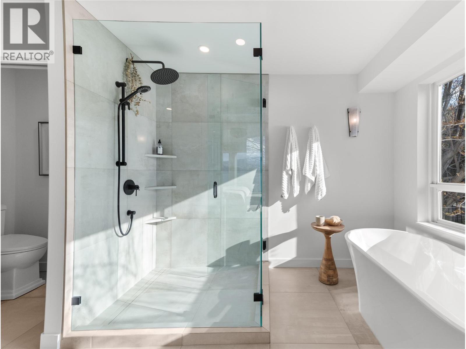 5538 Lakeshore Road