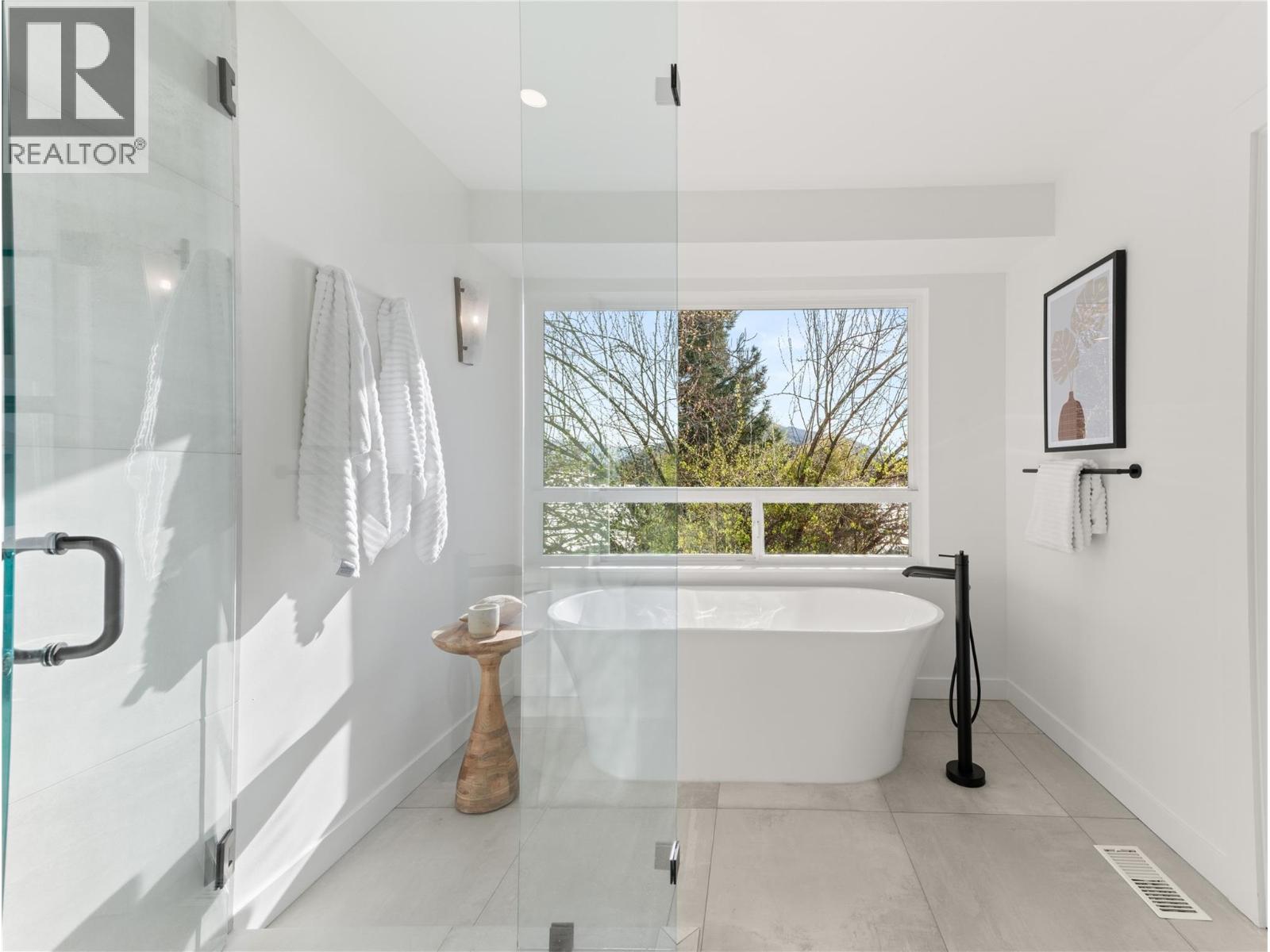 5538 Lakeshore Road