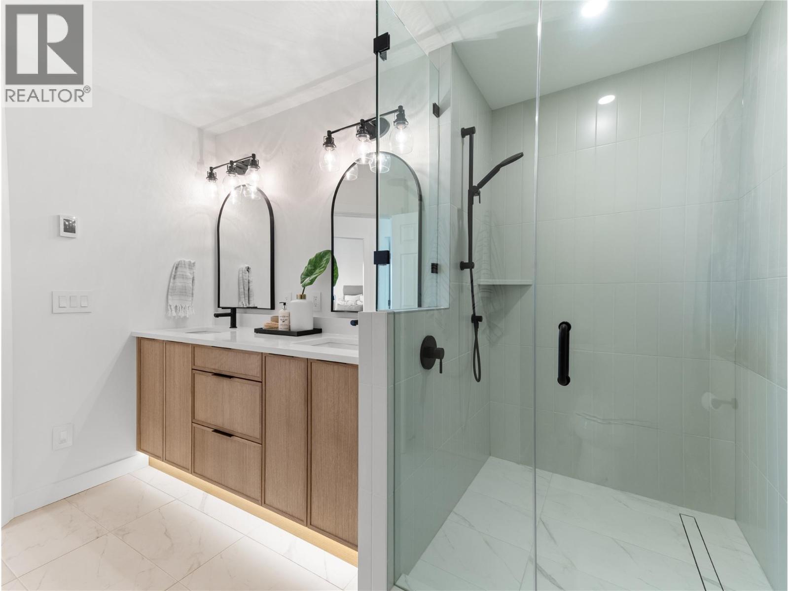 5538 Lakeshore Road