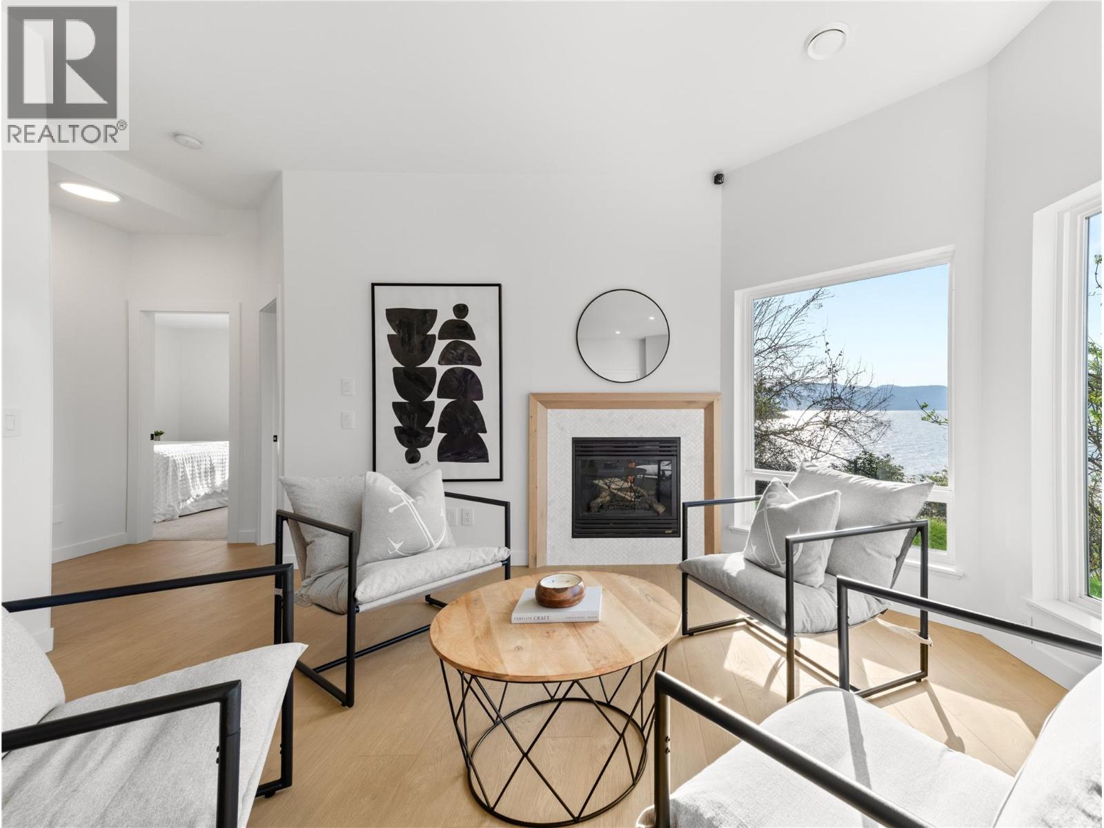 5538 Lakeshore Road