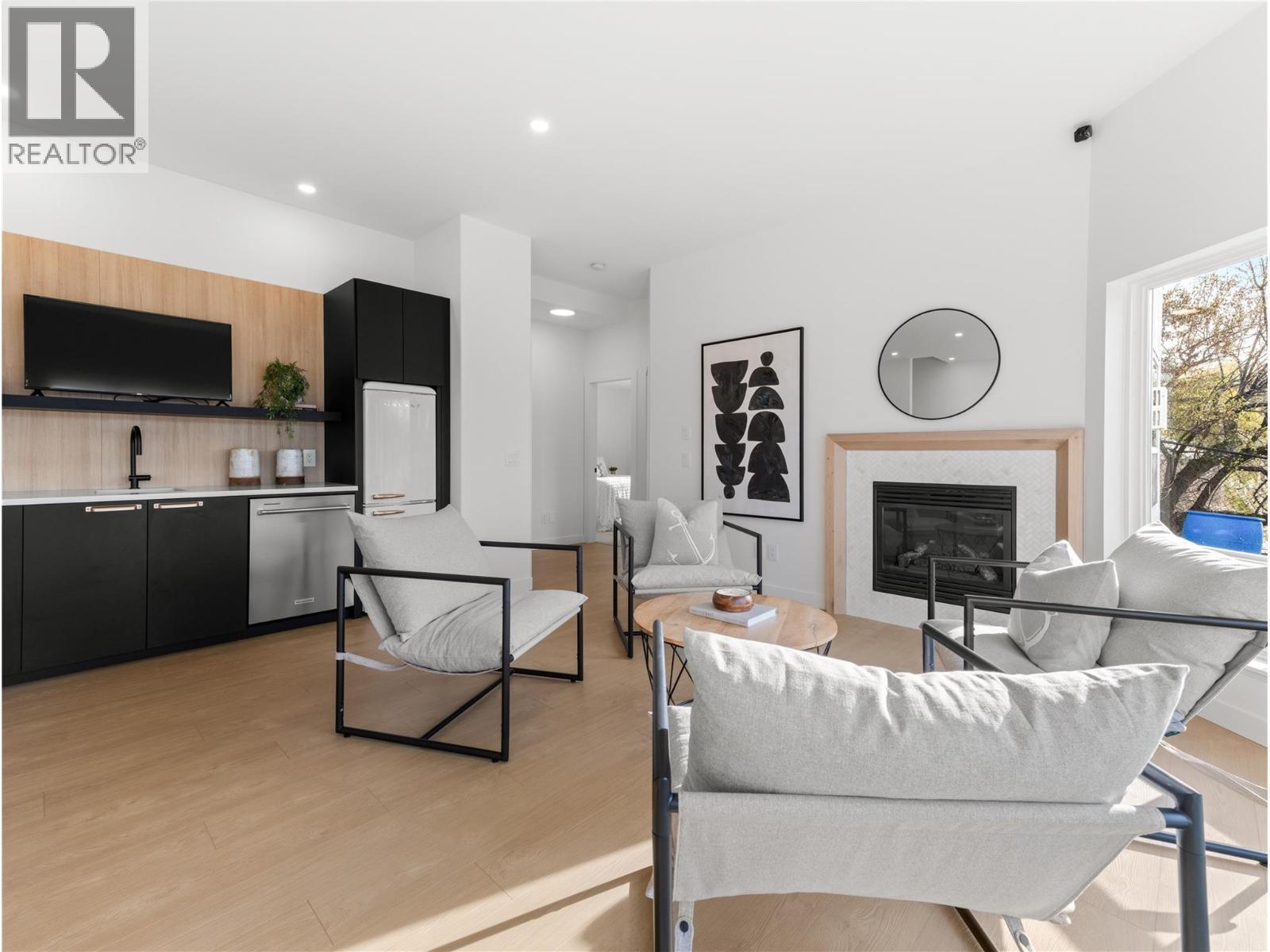 5538 Lakeshore Road