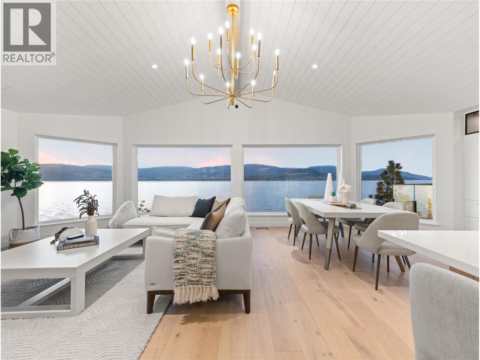 5538 Lakeshore Road