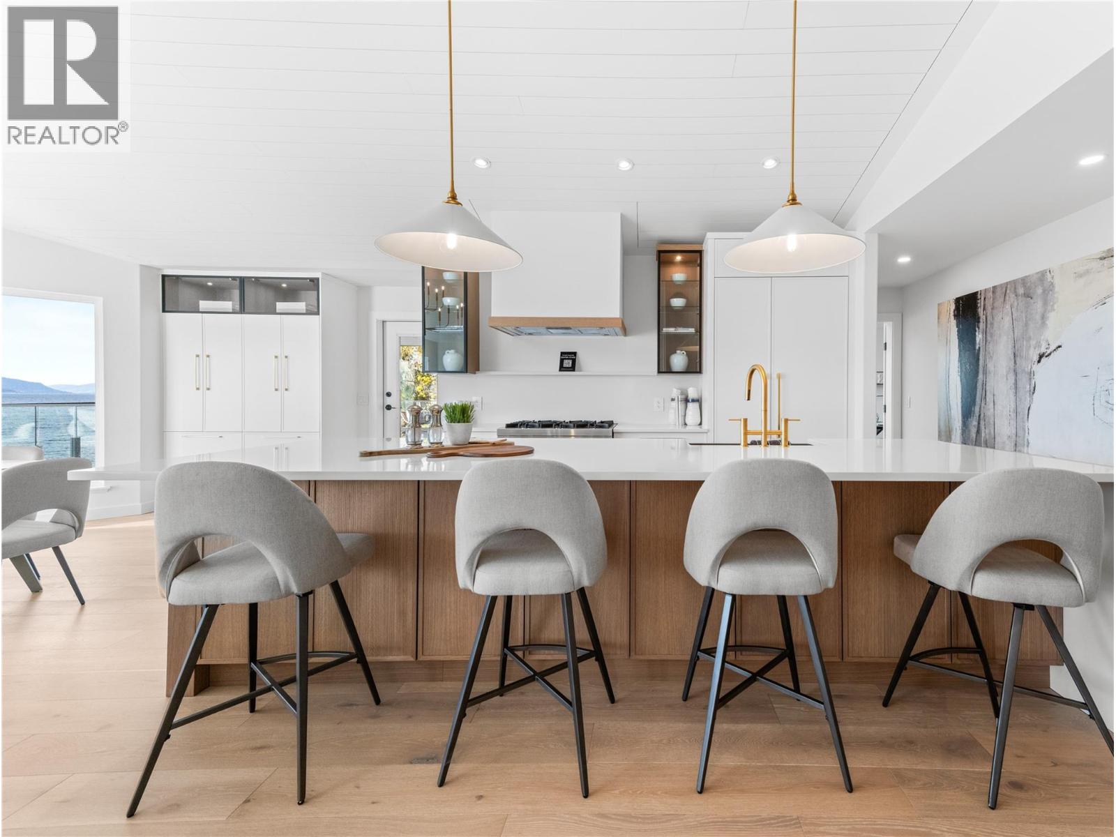 5538 Lakeshore Road