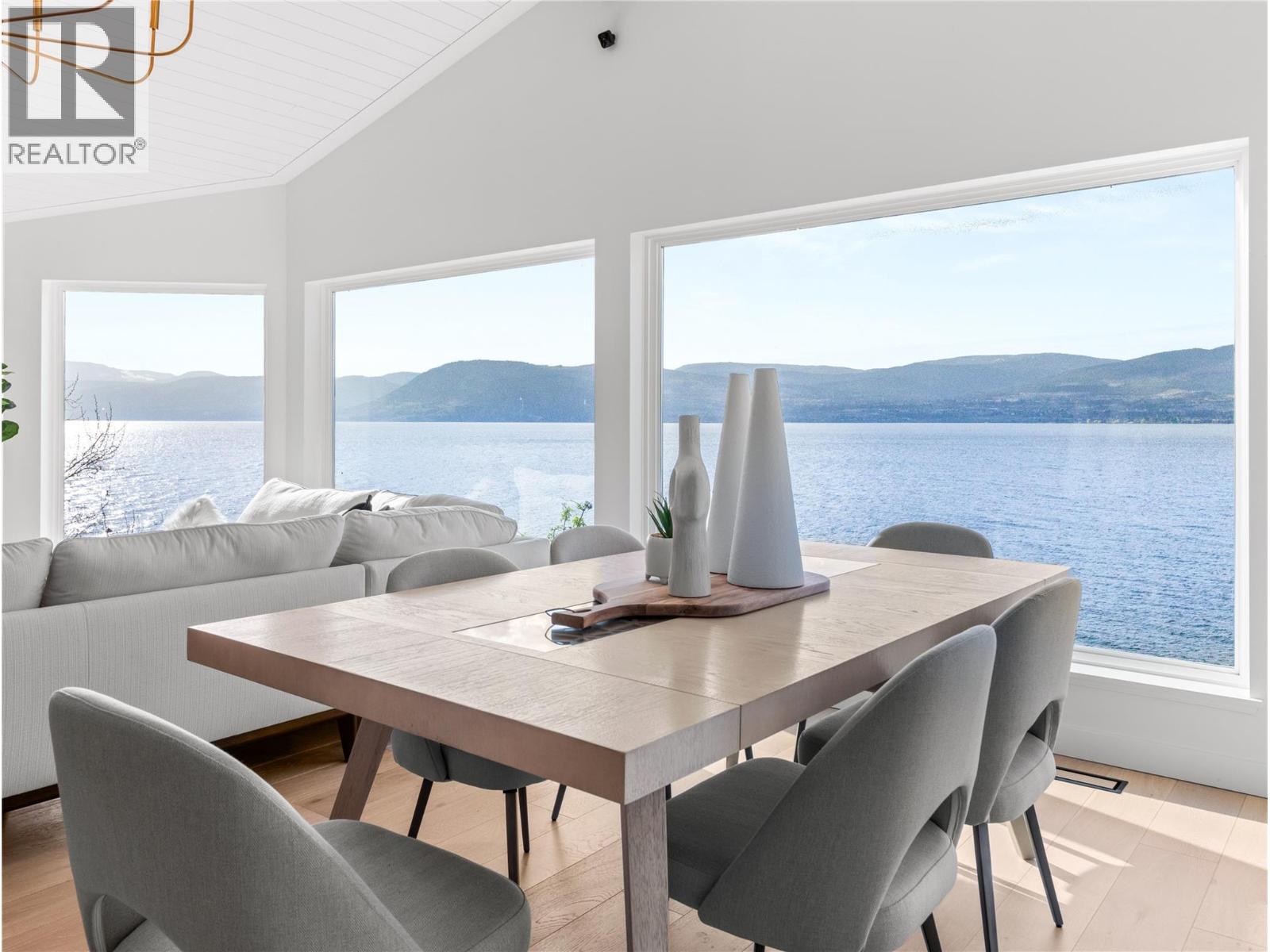 5538 Lakeshore Road