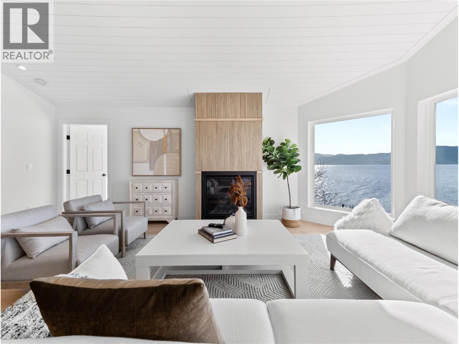 5538 Lakeshore Road
