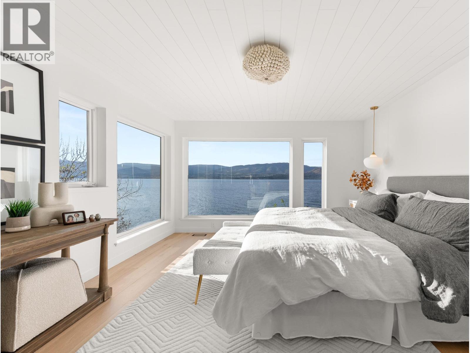 5538 Lakeshore Road