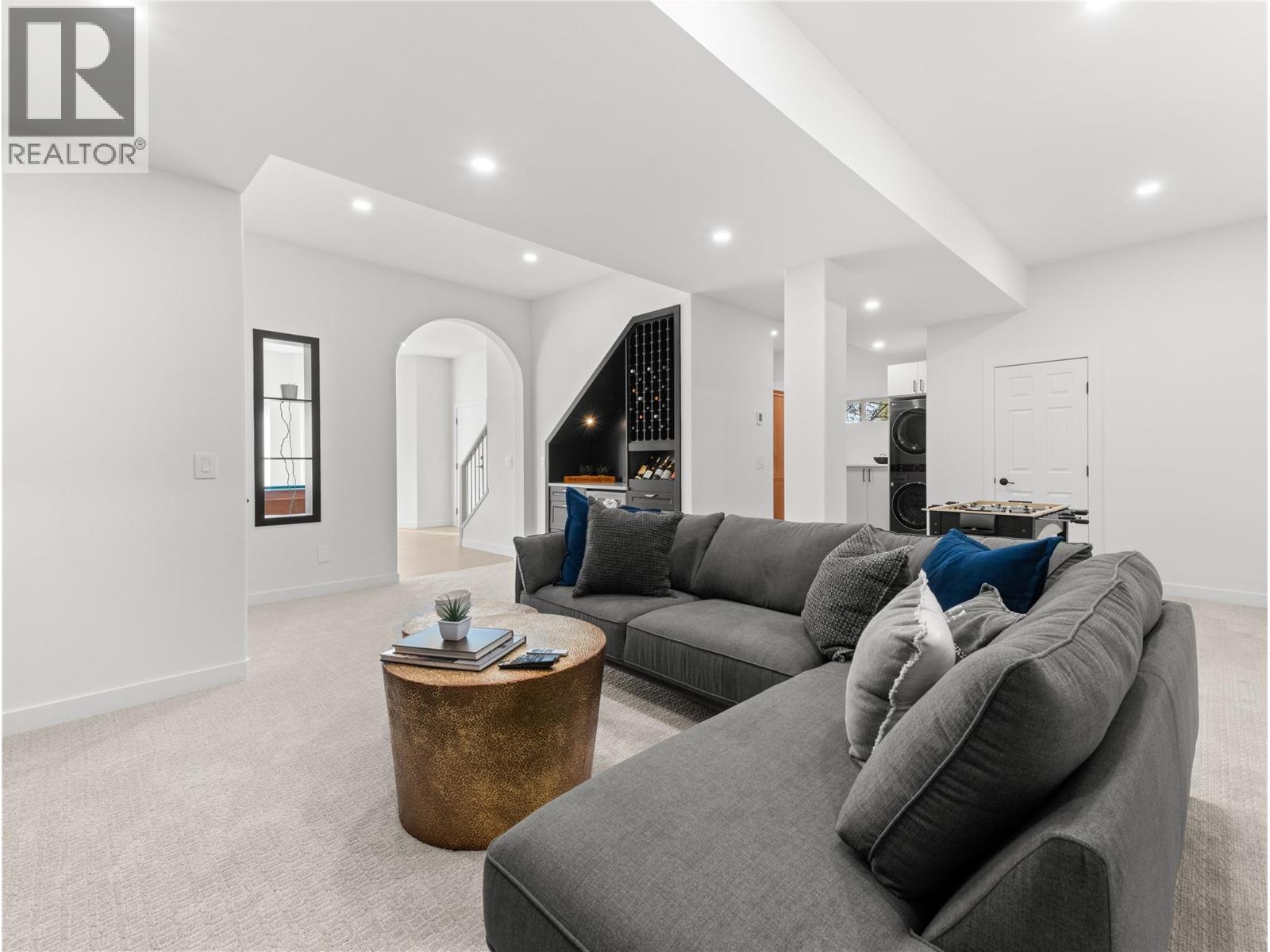 5538 Lakeshore Road