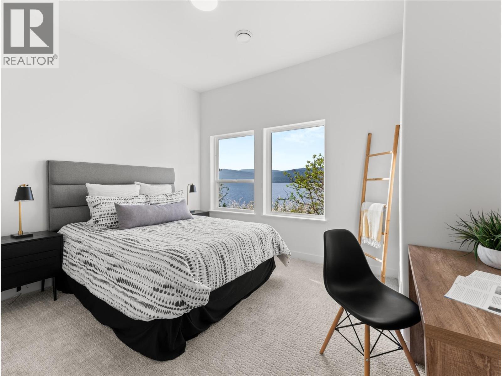 5538 Lakeshore Road