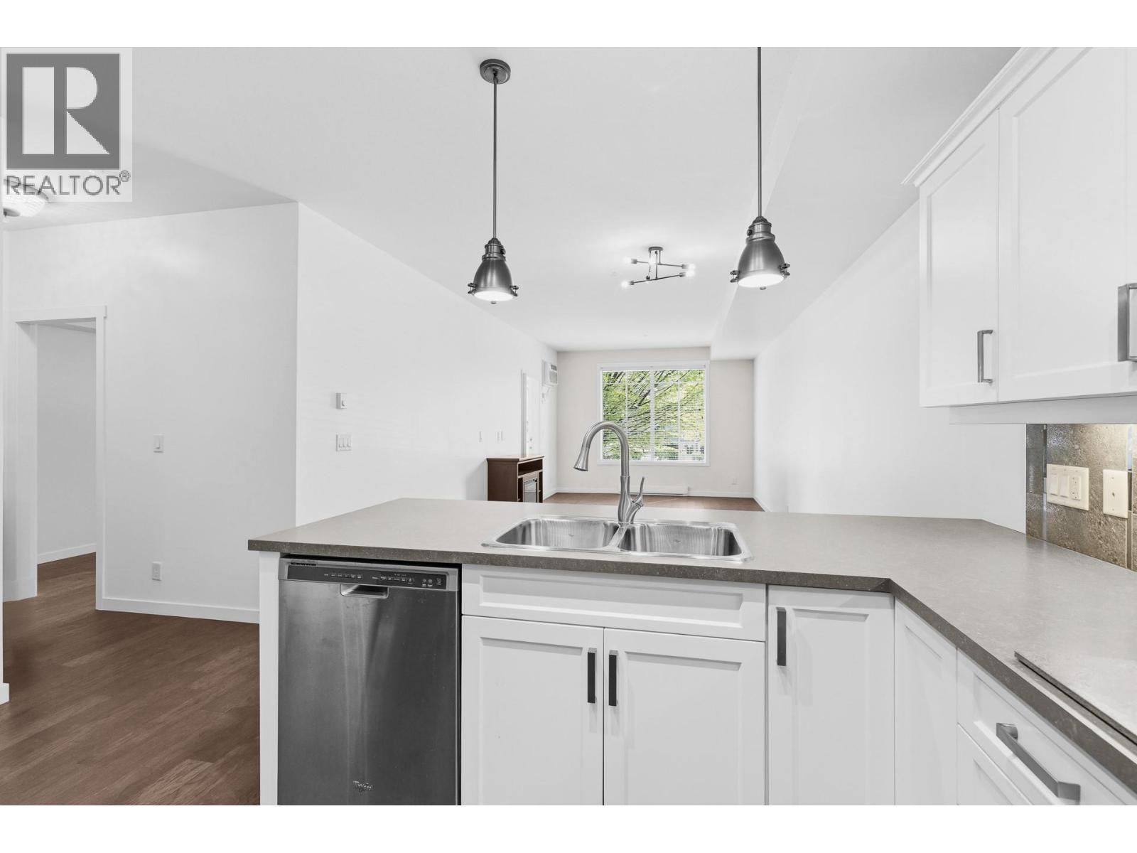 3733 Casorso Road Unit# 103