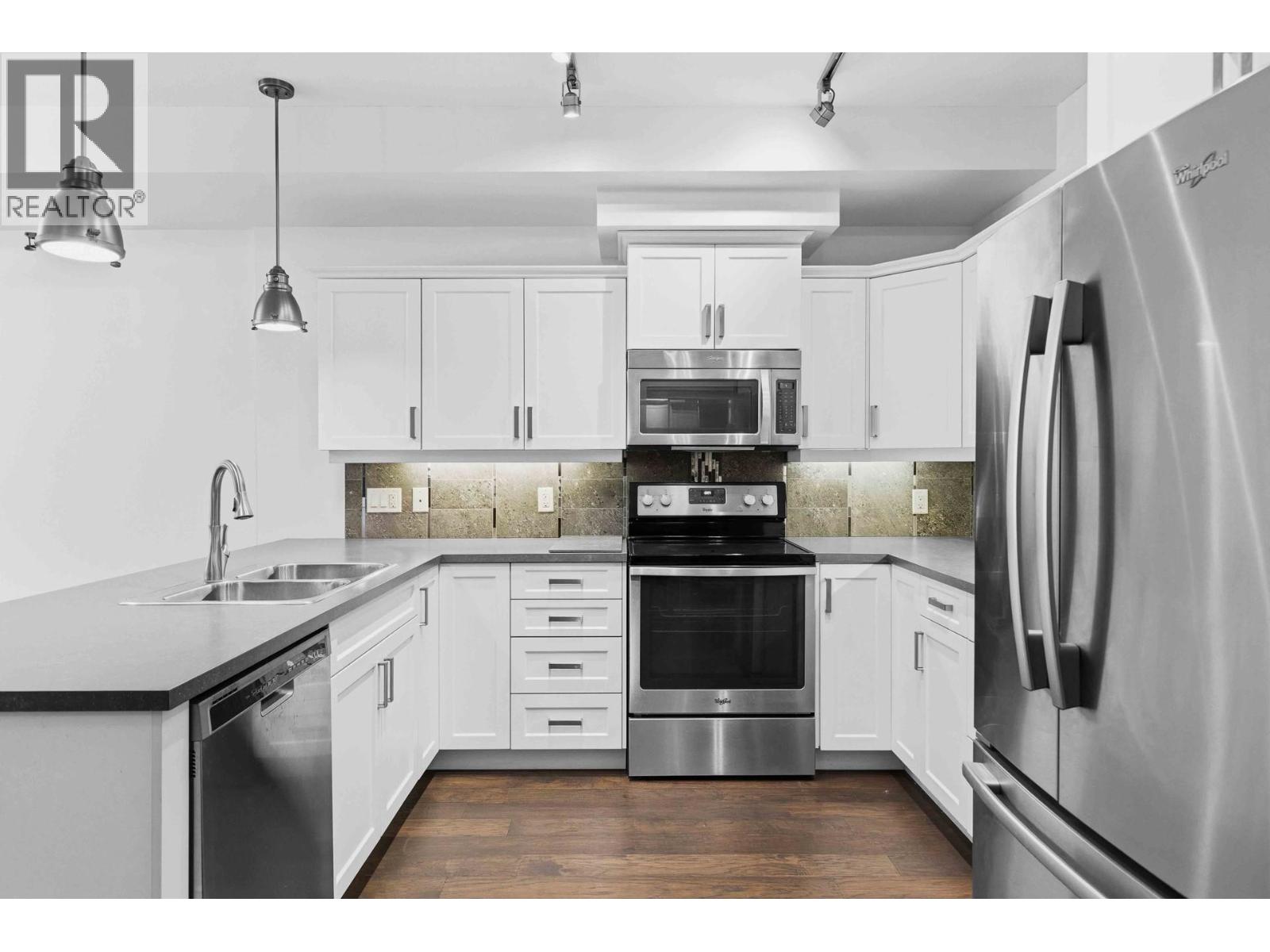 3733 Casorso Road Unit# 103