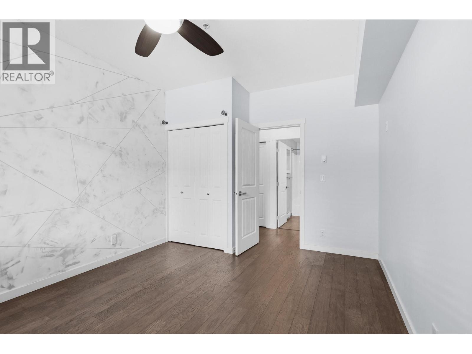 3733 Casorso Road Unit# 103