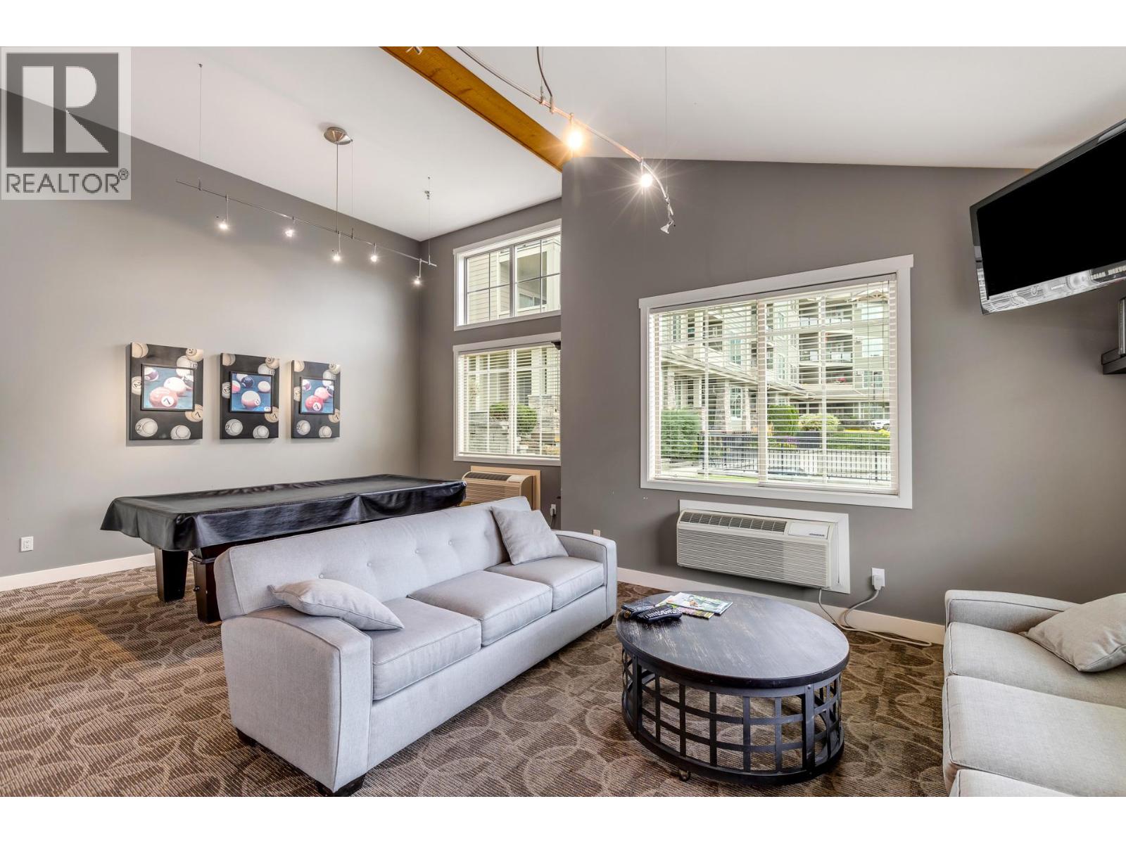 3733 Casorso Road Unit# 103