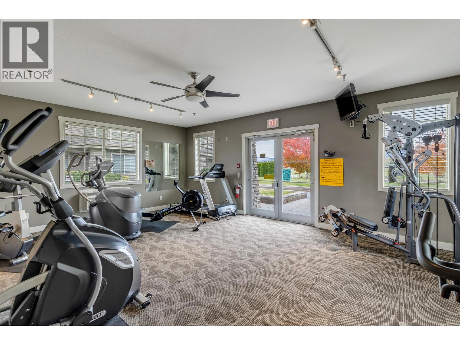 3733 Casorso Road Unit# 103