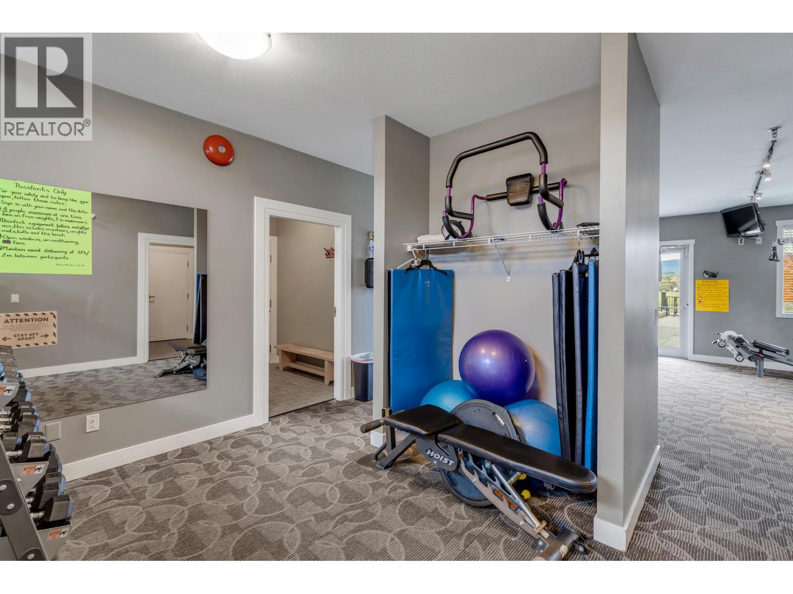 3733 Casorso Road Unit# 103