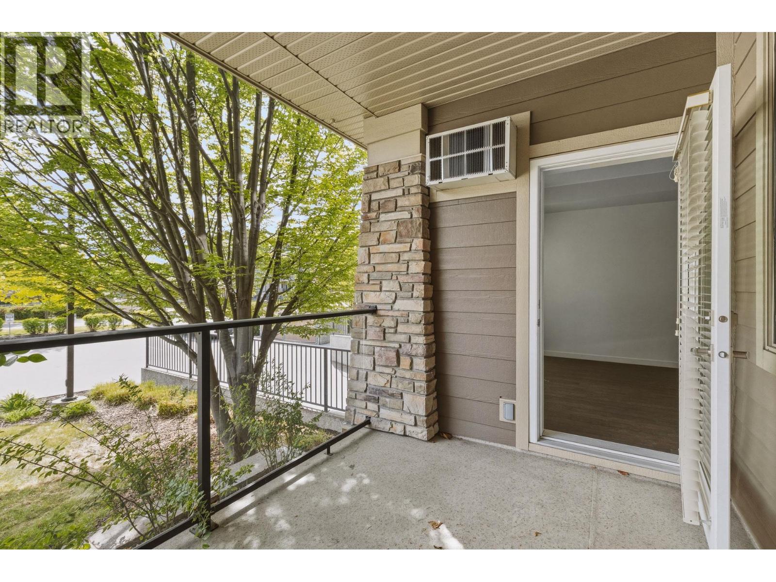 3733 Casorso Road Unit# 103