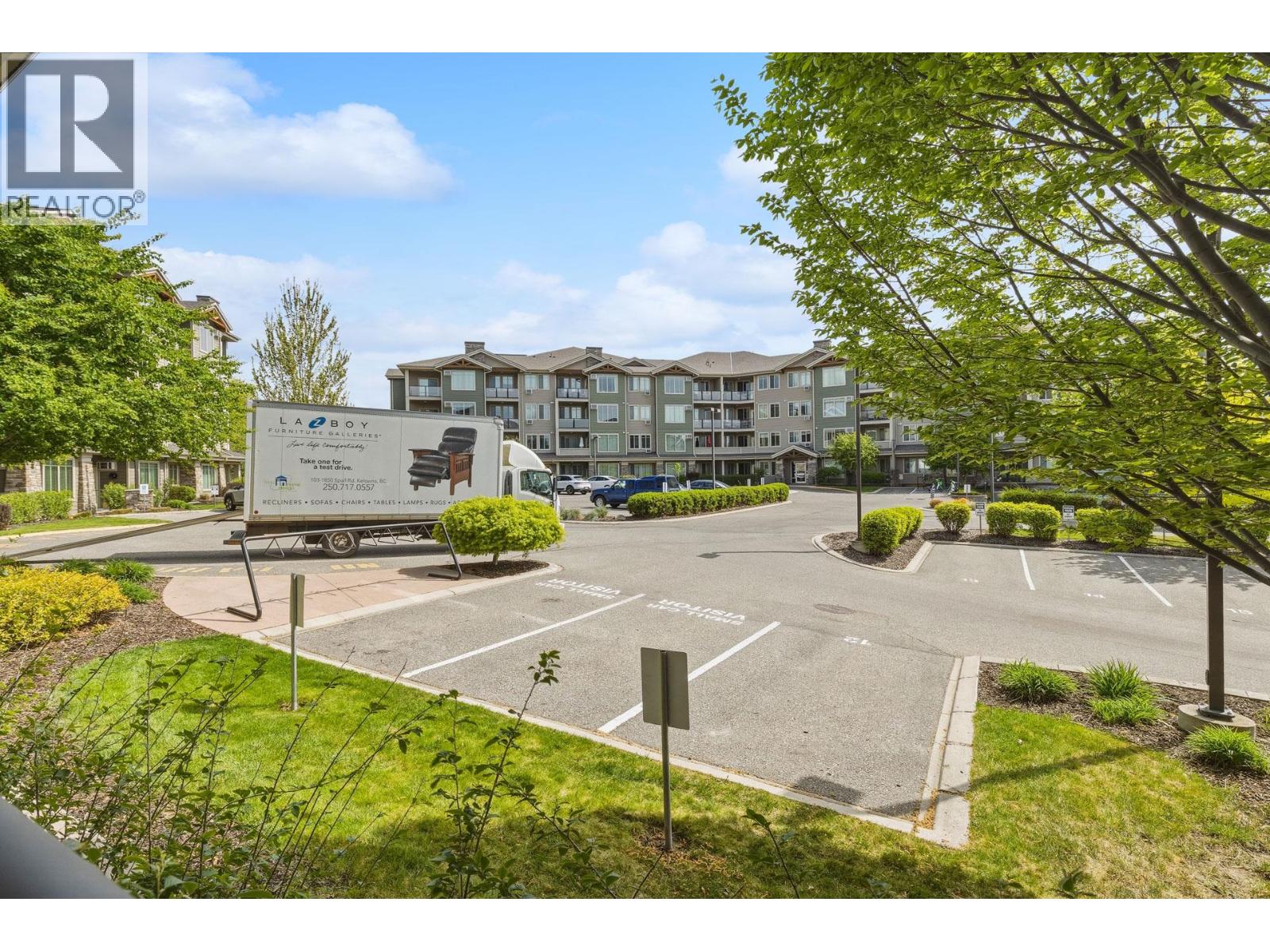 3733 Casorso Road Unit# 103