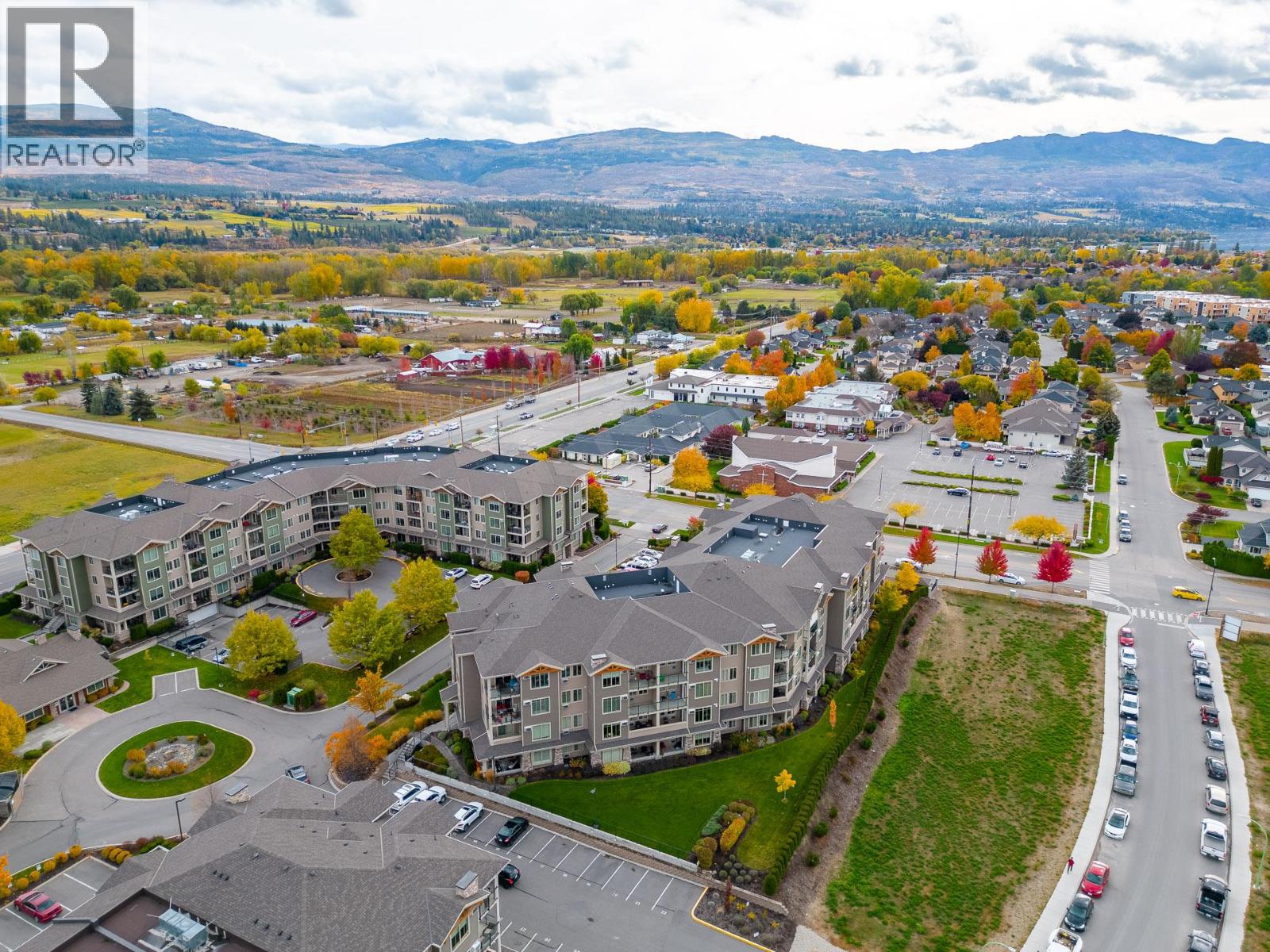 3733 Casorso Road Unit# 103