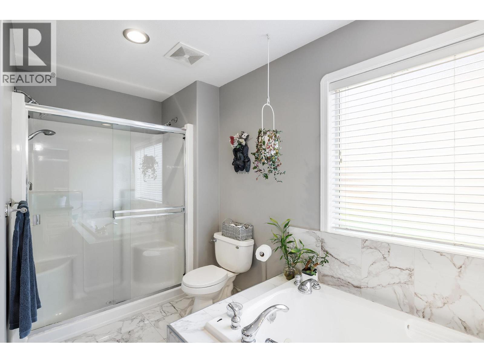 2212 Chilcotin Crescent