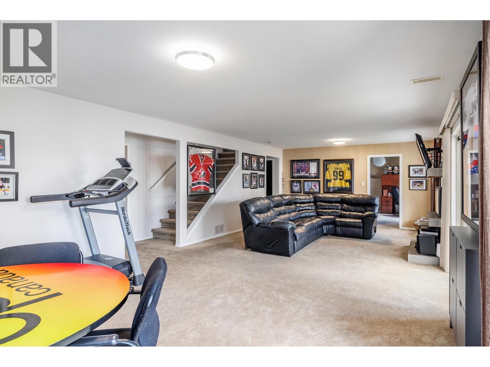 2212 Chilcotin Crescent