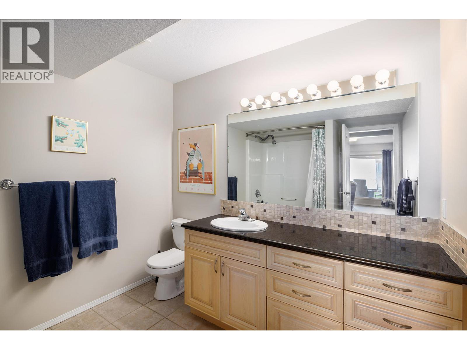 2212 Chilcotin Crescent
