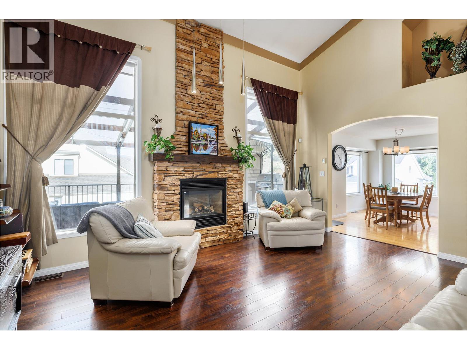 2212 Chilcotin Crescent