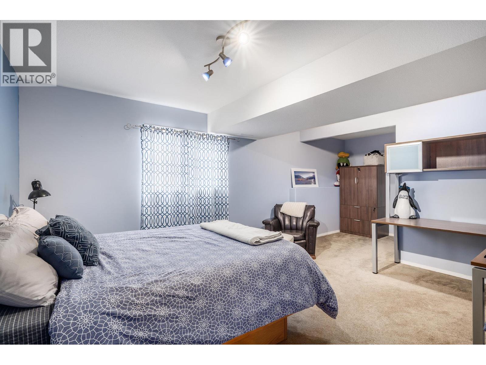 2212 Chilcotin Crescent