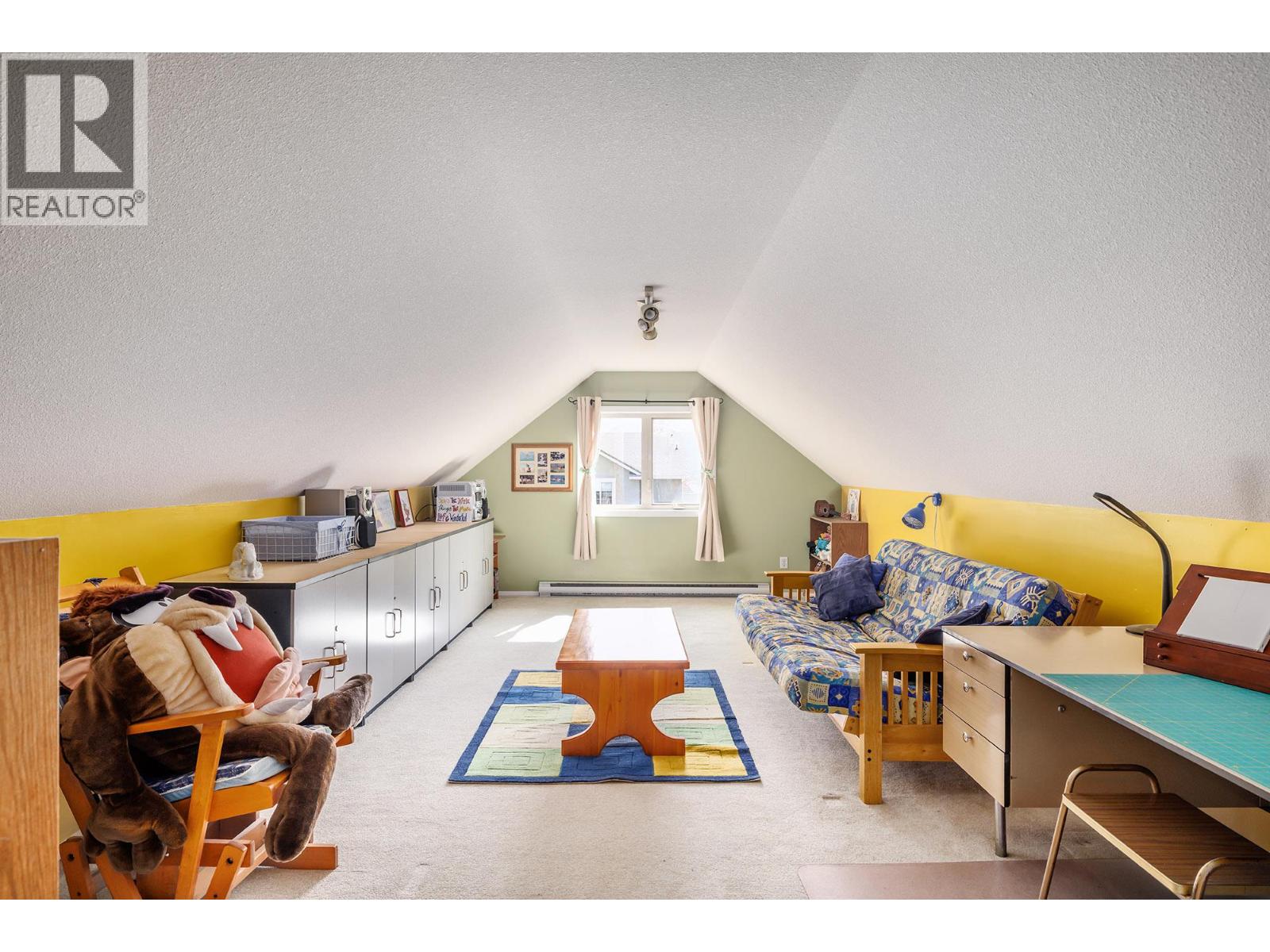 2212 Chilcotin Crescent