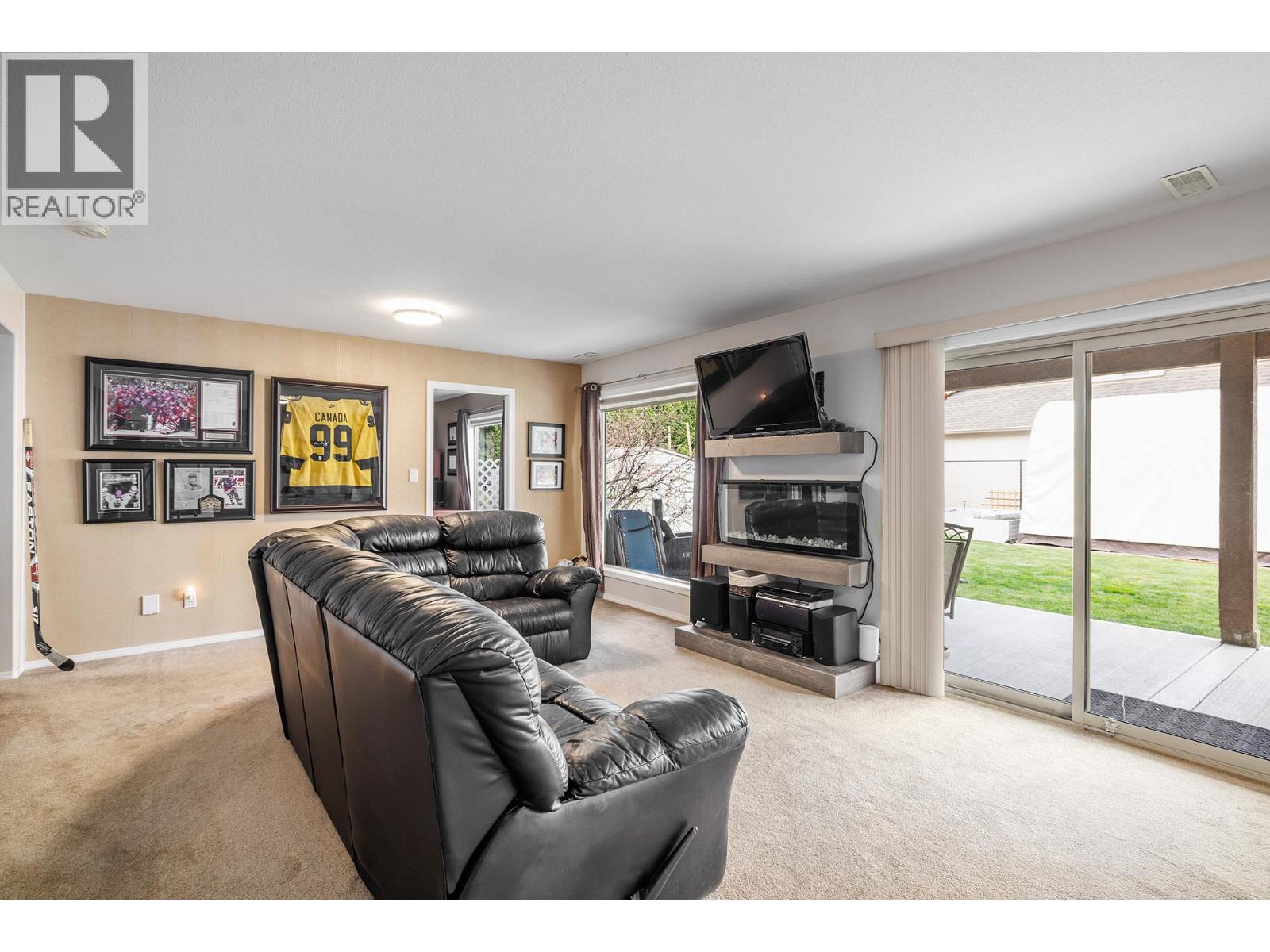 2212 Chilcotin Crescent