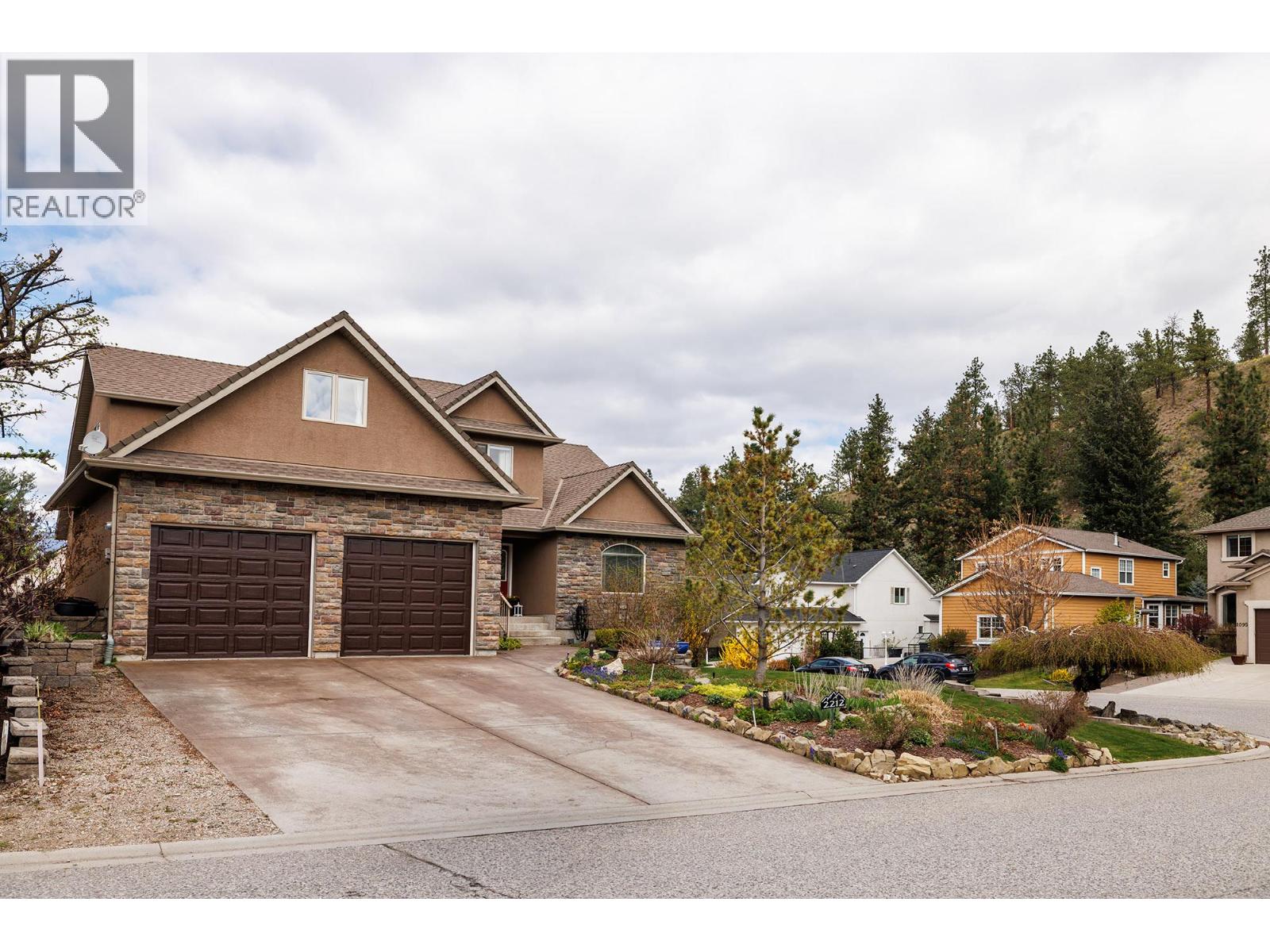2212 Chilcotin Crescent