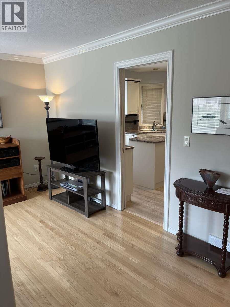 860 Lanfranco Road Unit# 11