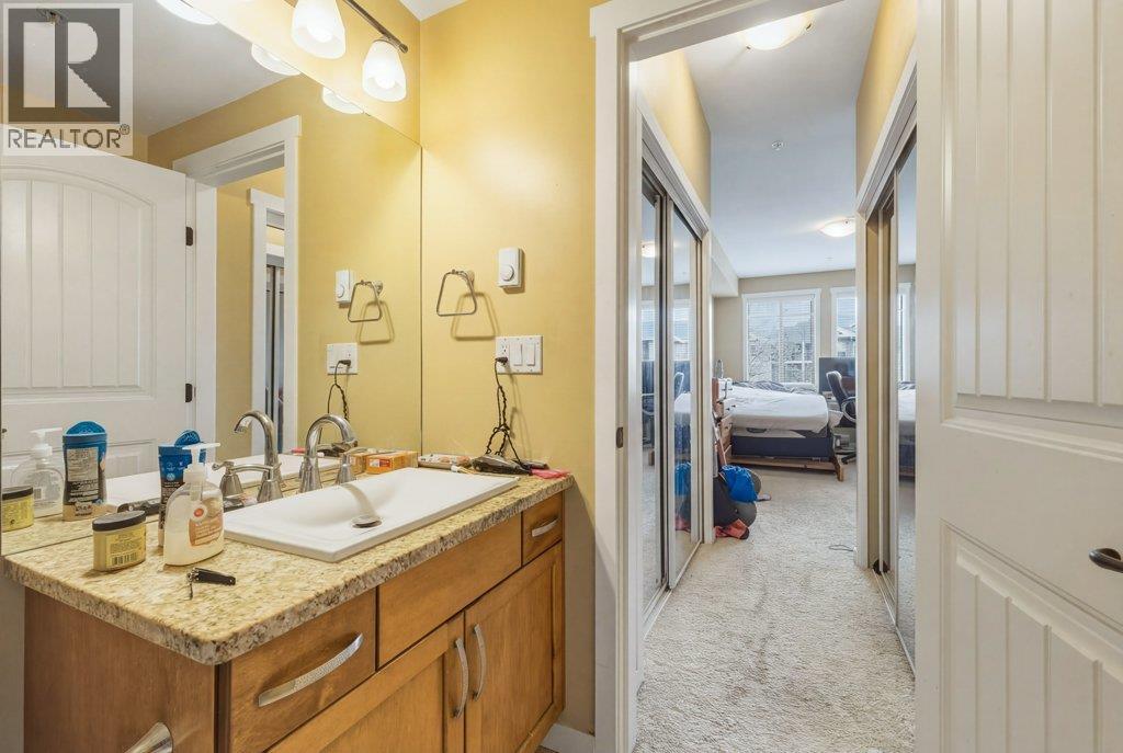 3739 Casorso Road Unit# 316