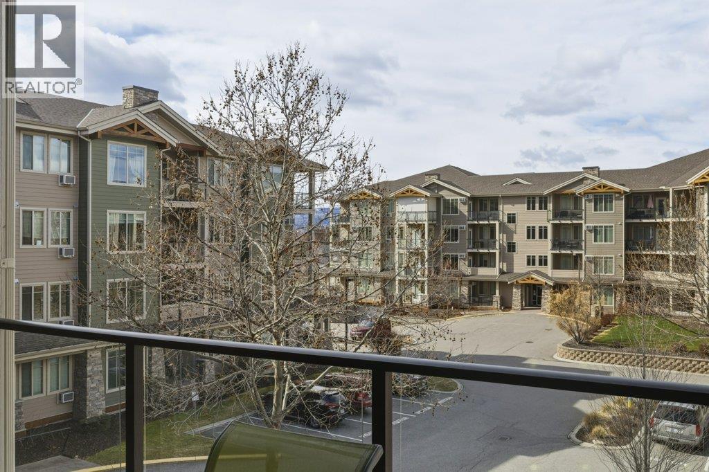 3739 Casorso Road Unit# 316