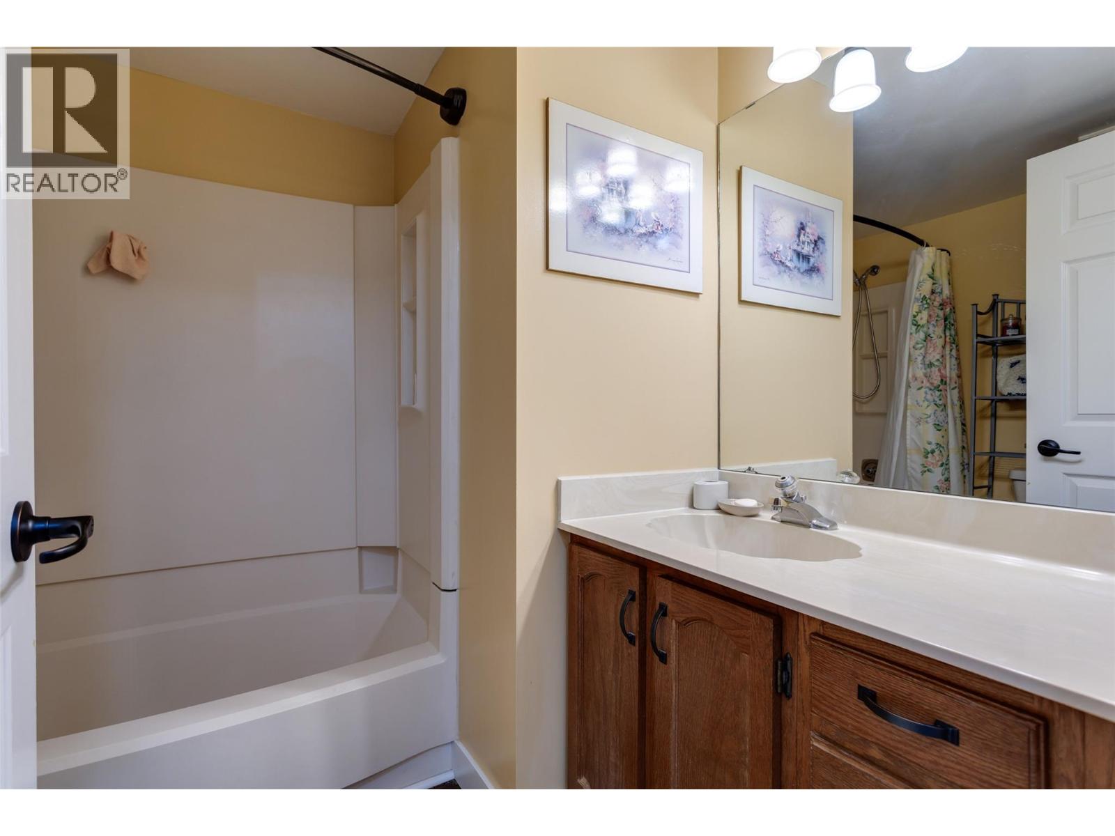 1490B Gordon Drive Unit# 206