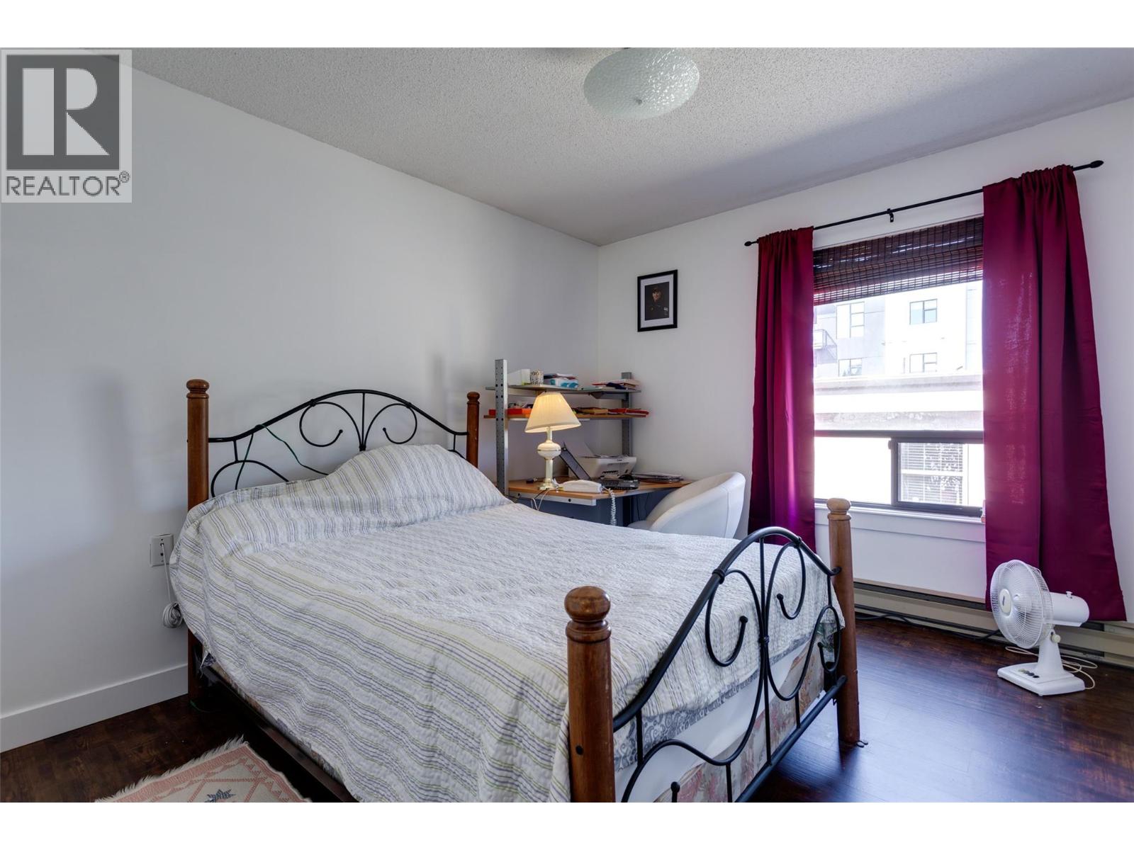1490B Gordon Drive Unit# 206