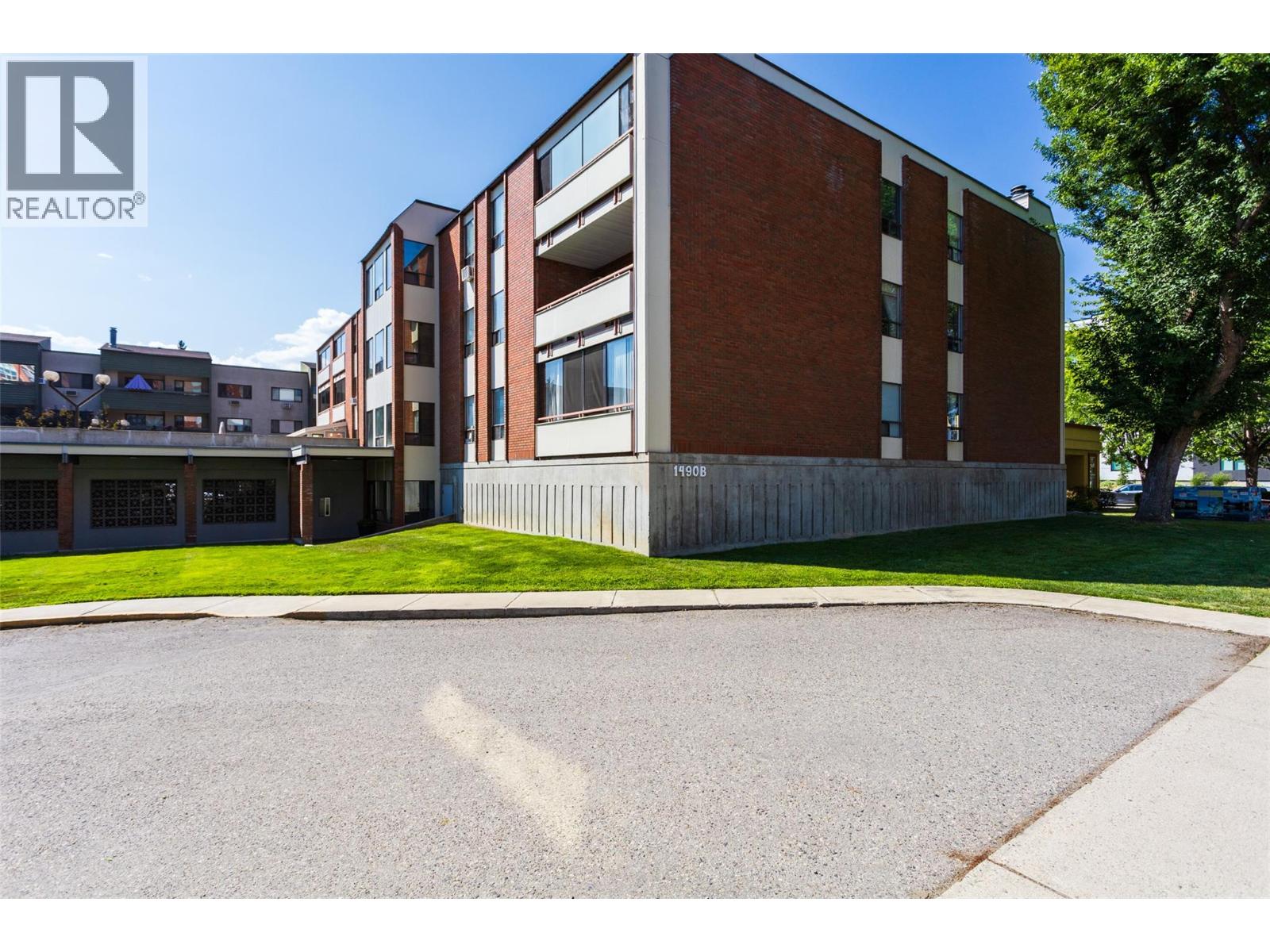 1490B Gordon Drive Unit# 206