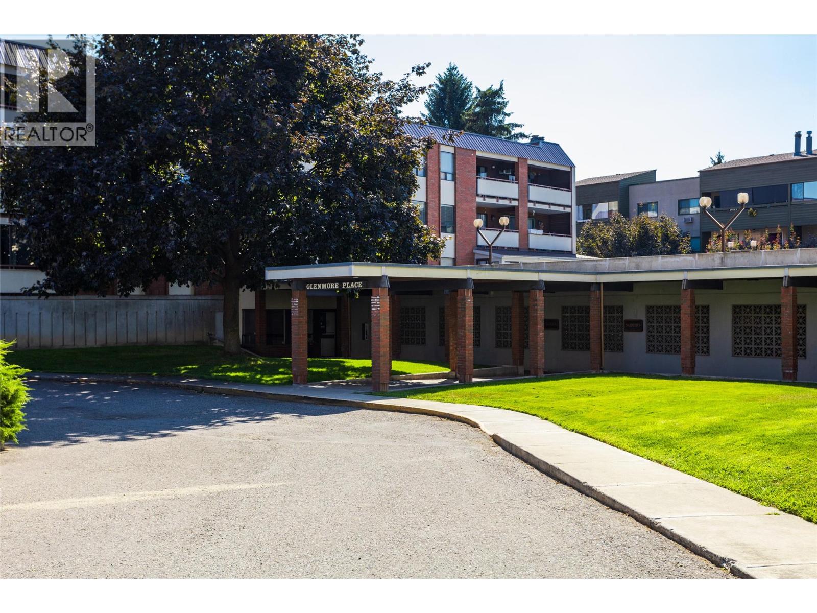 1490B Gordon Drive Unit# 206