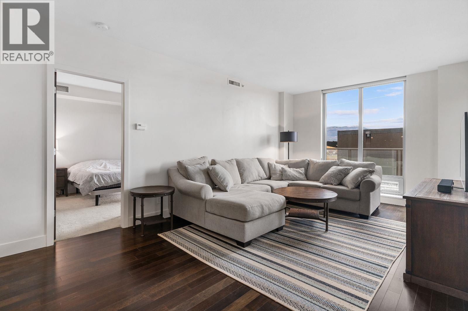 2040 Springfield Road Unit# 303
