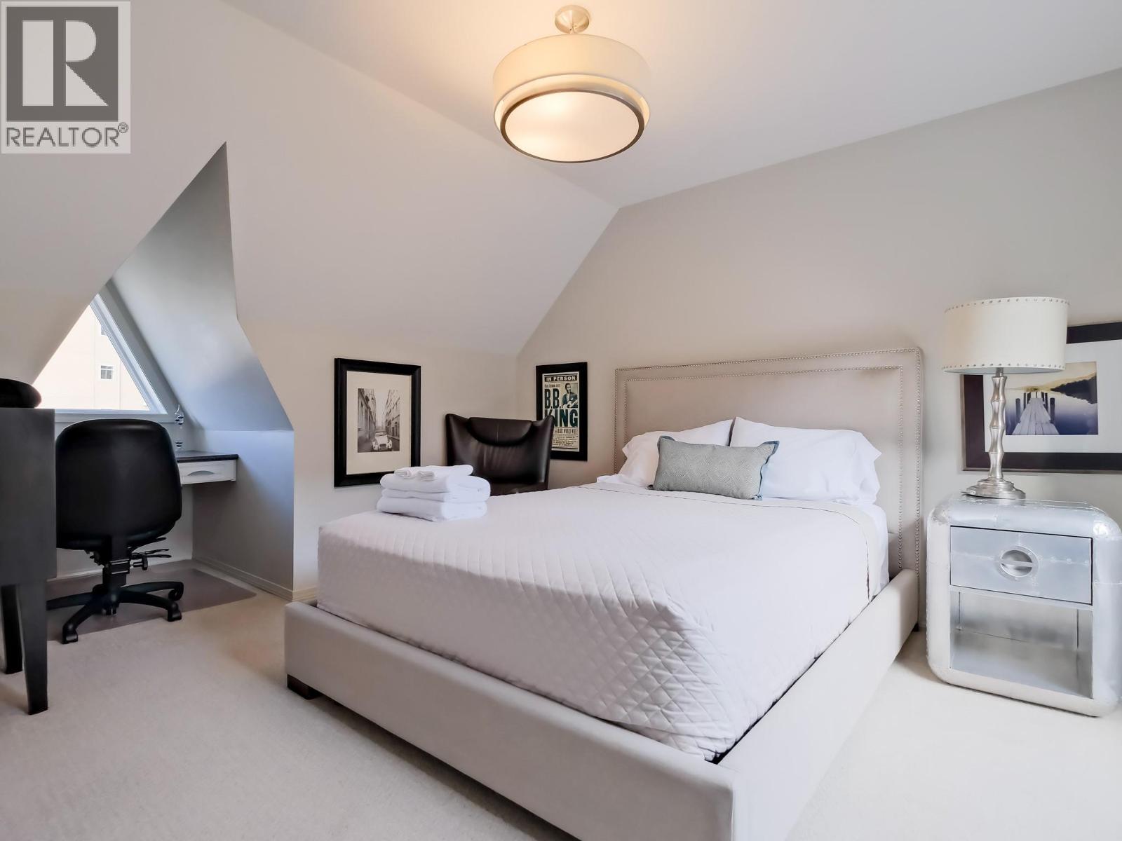 1088 Sunset Drive Unit# 221