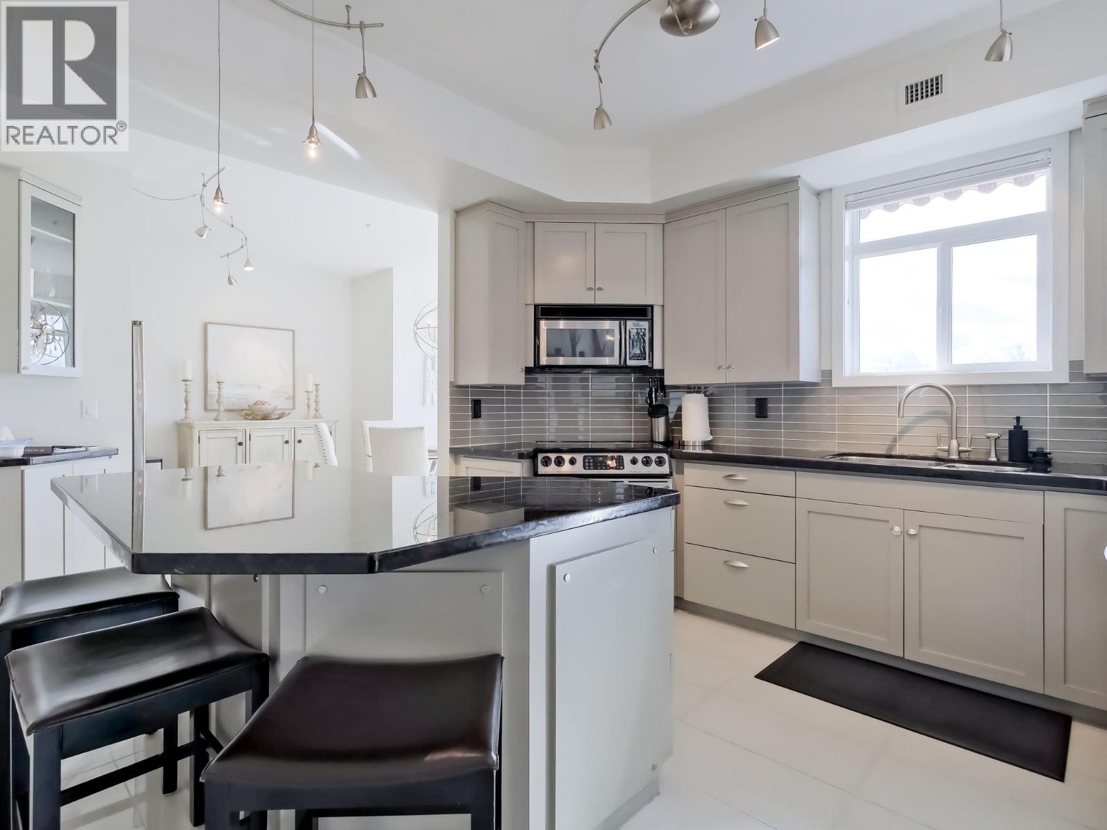 1088 Sunset Drive Unit# 221