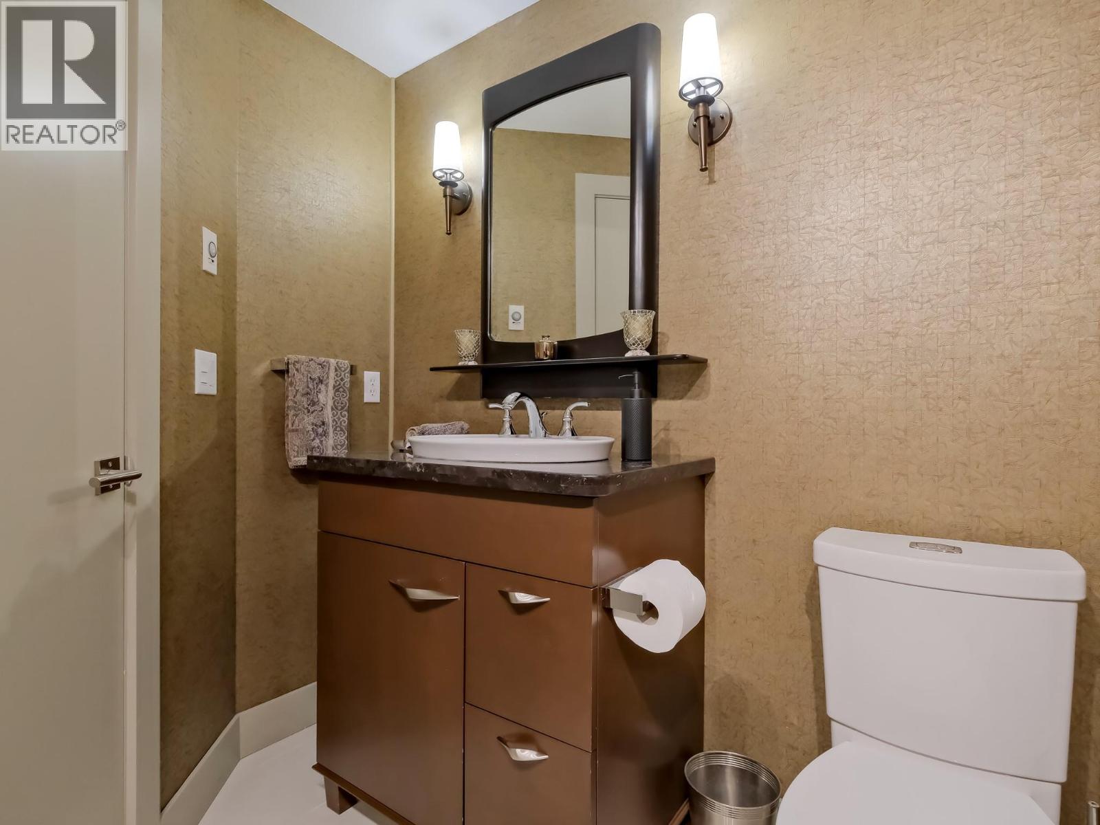 1088 Sunset Drive Unit# 221